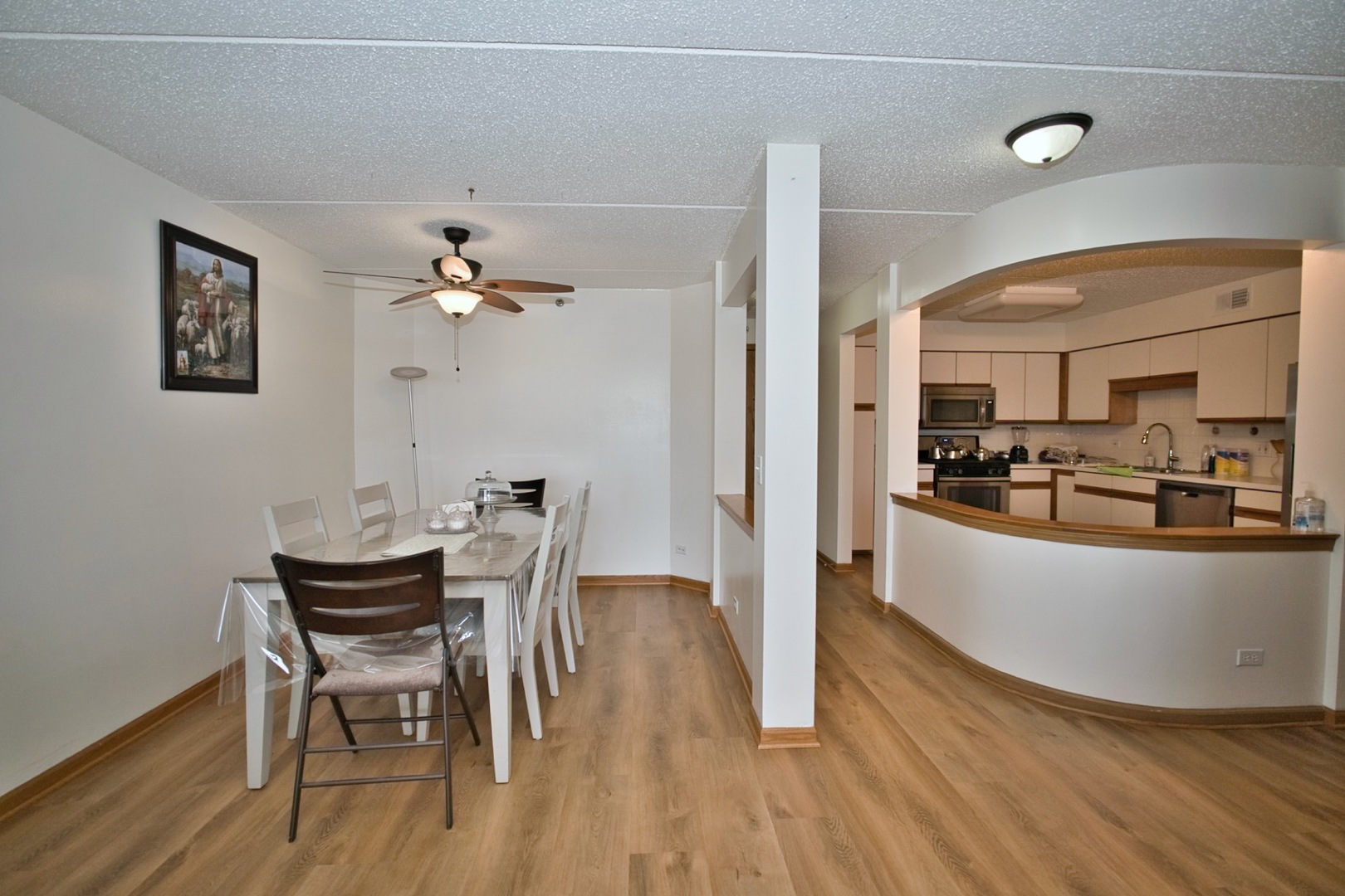 7450 N Waukegan Road 404 Property Photo 22