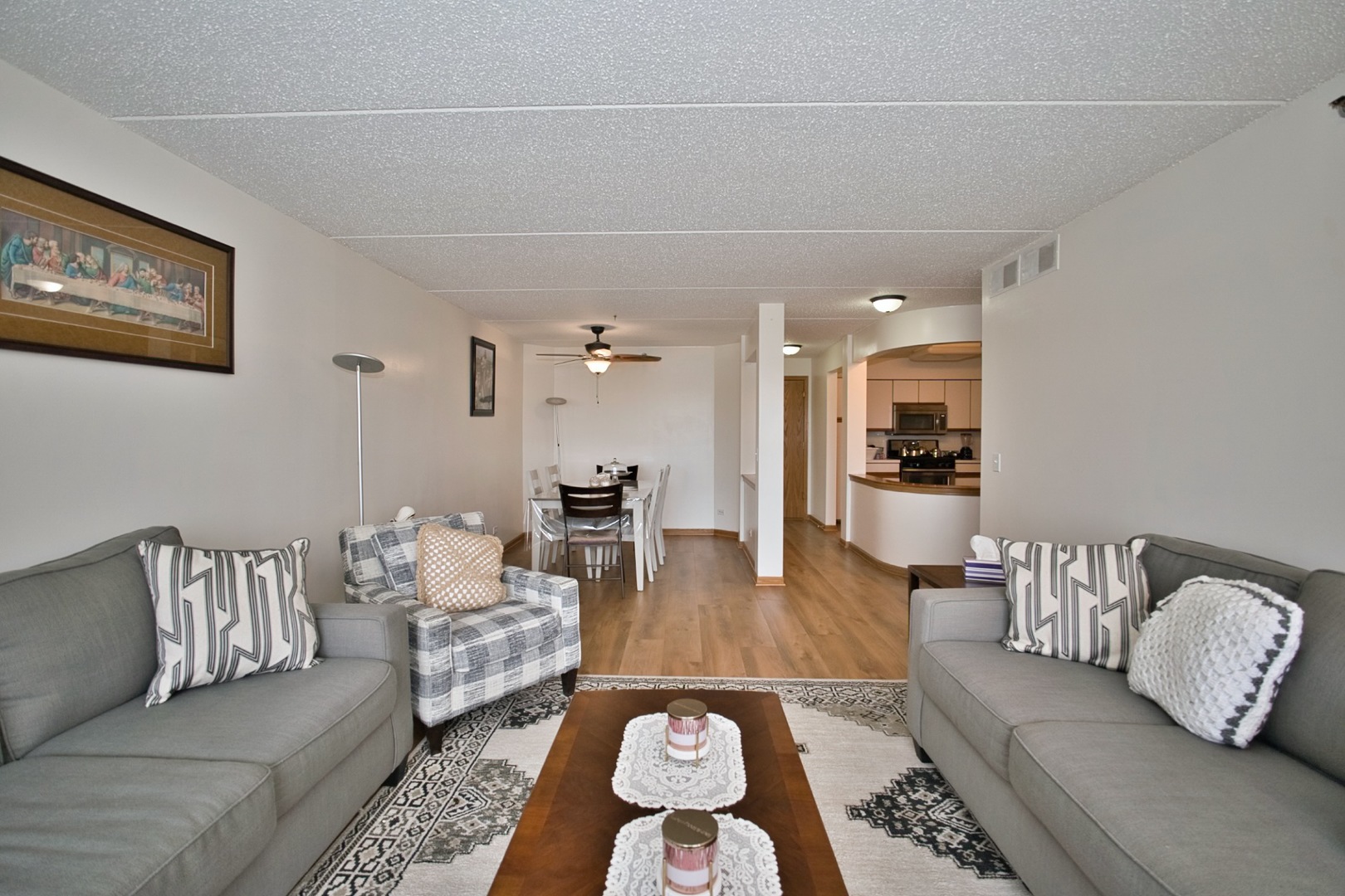 7450 N Waukegan Road 404 Property Photo 27