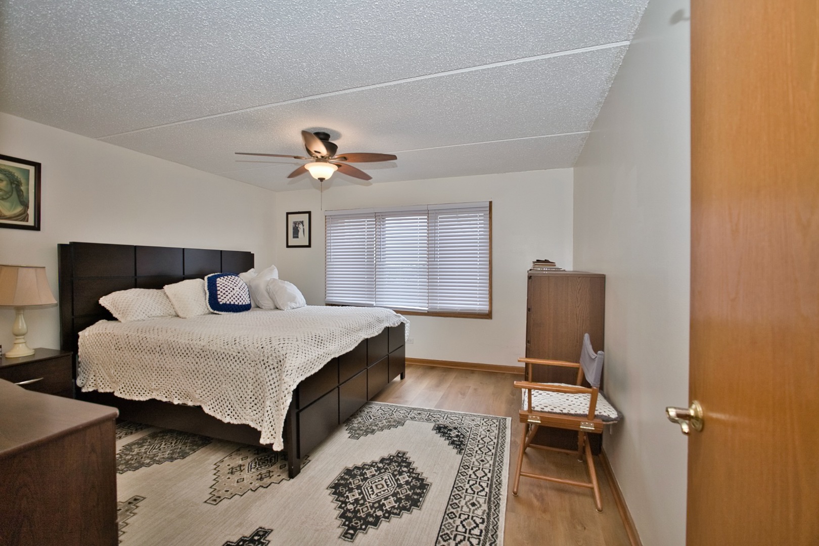 7450 N Waukegan Road 404 Property Photo 36