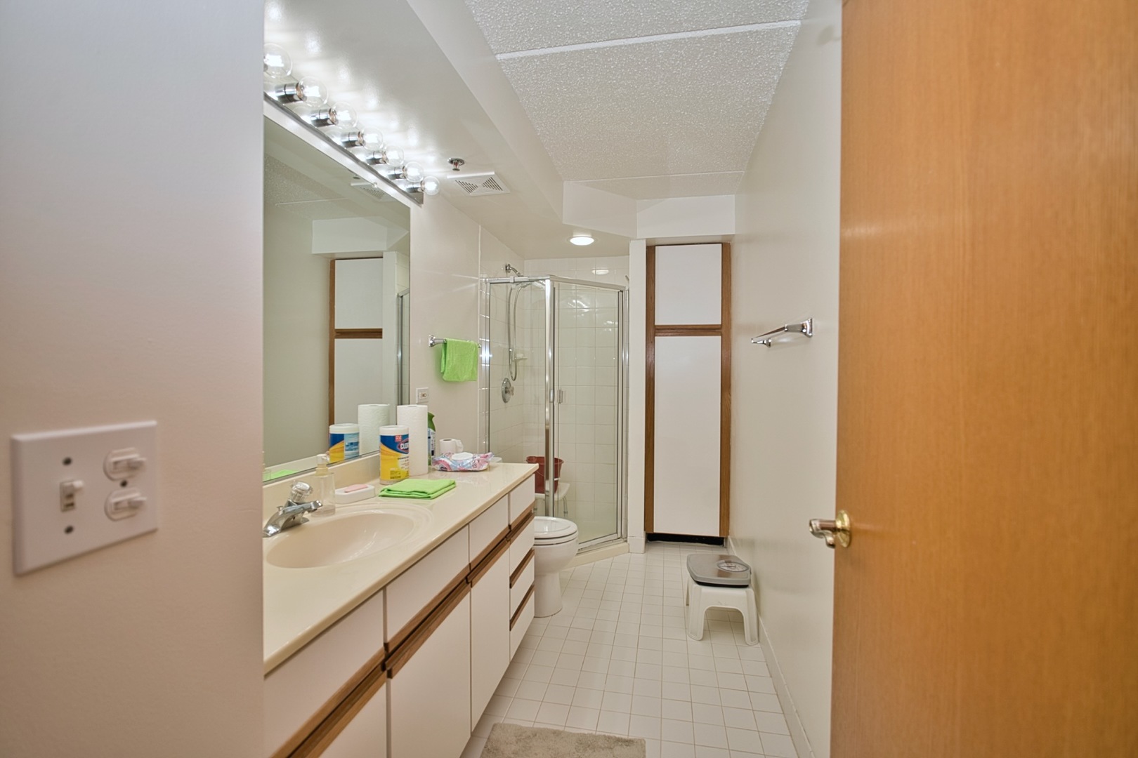 7450 N Waukegan Road 404 Property Photo 40