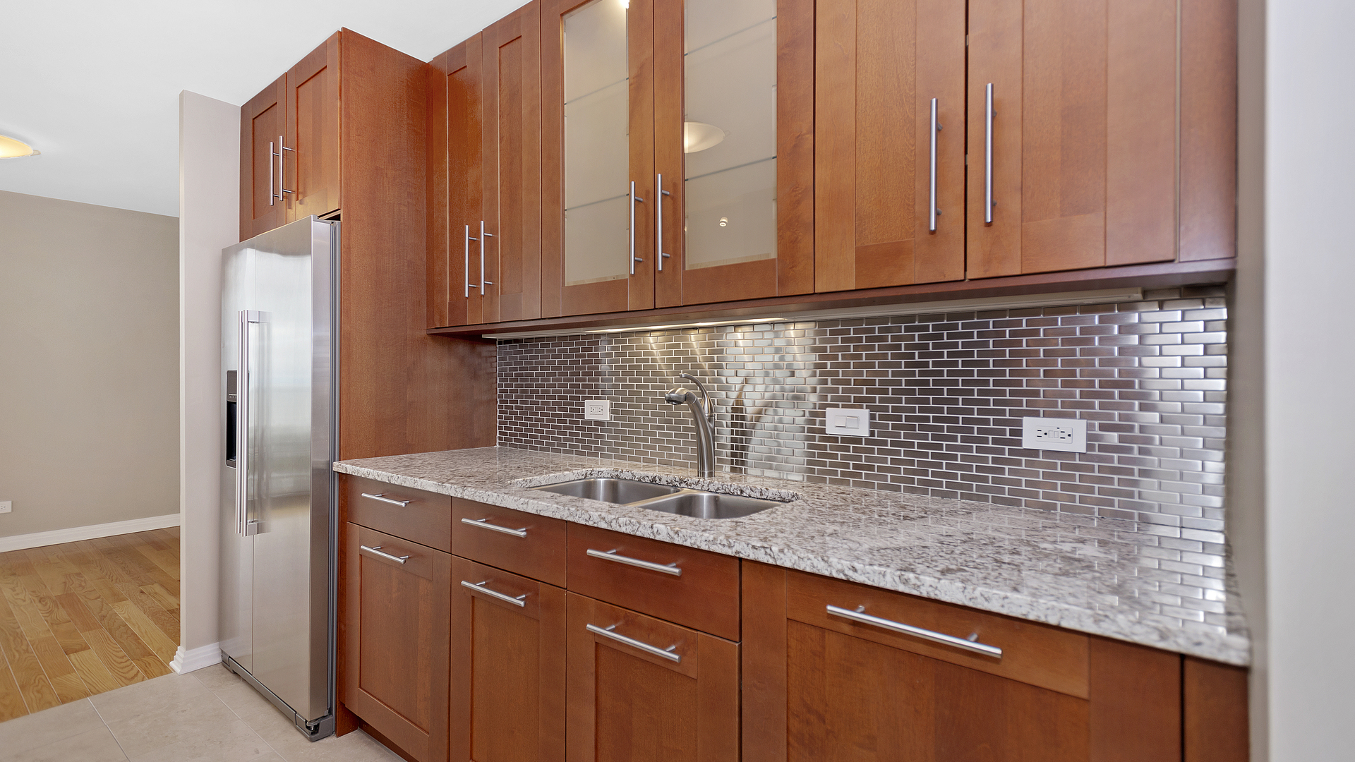 2500 N Lakeview Avenue 3002 Property Photo 13