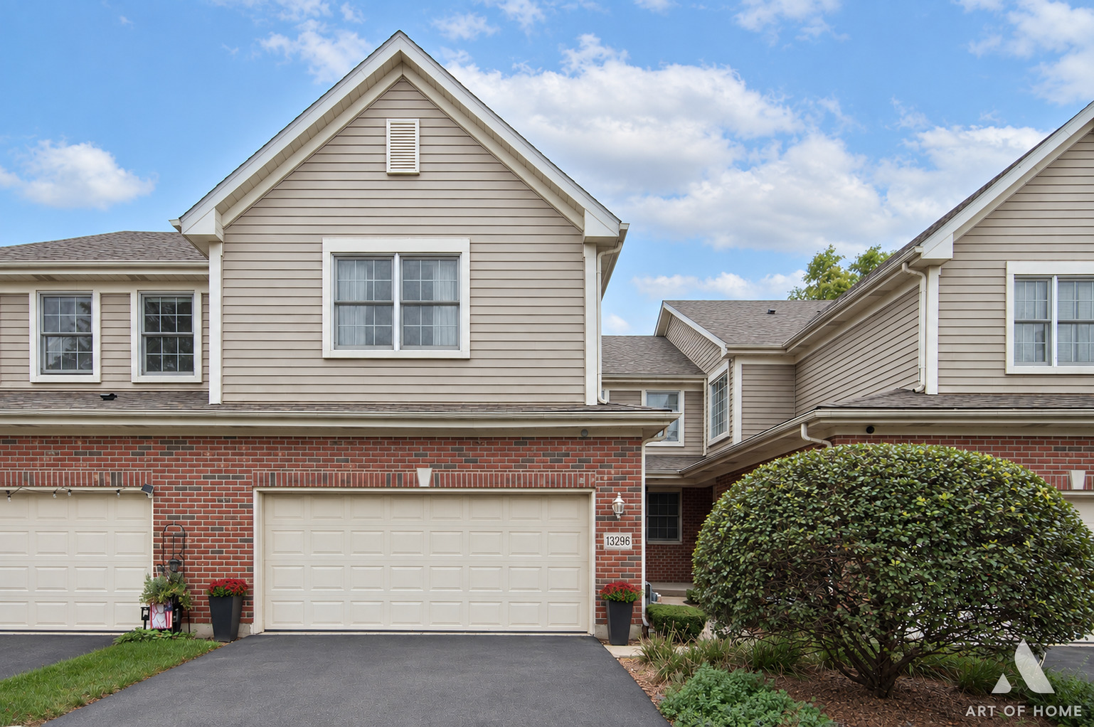 13296 Greenleaf Court Property Photo 1