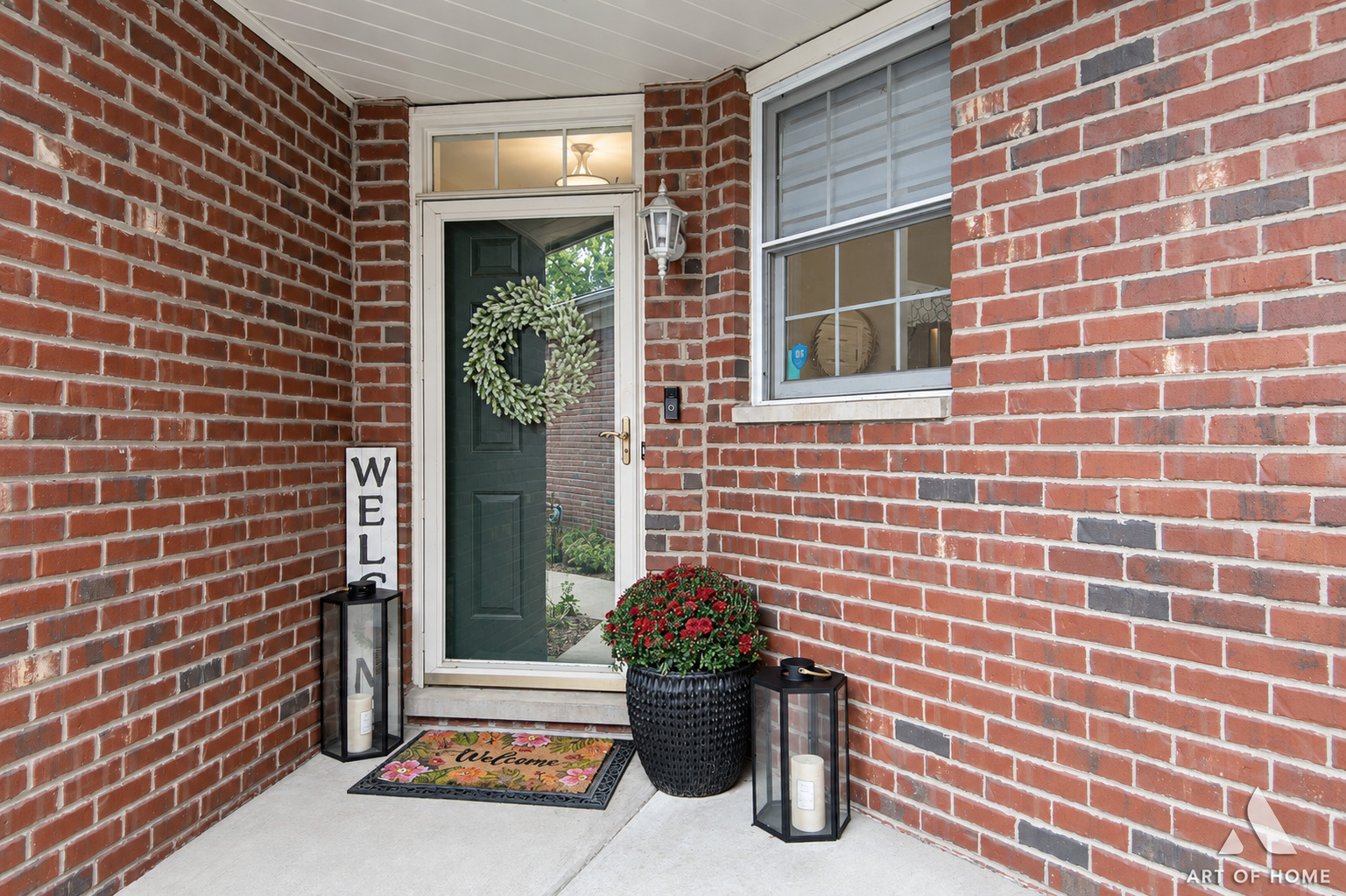 13296 Greenleaf Court Property Photo 2