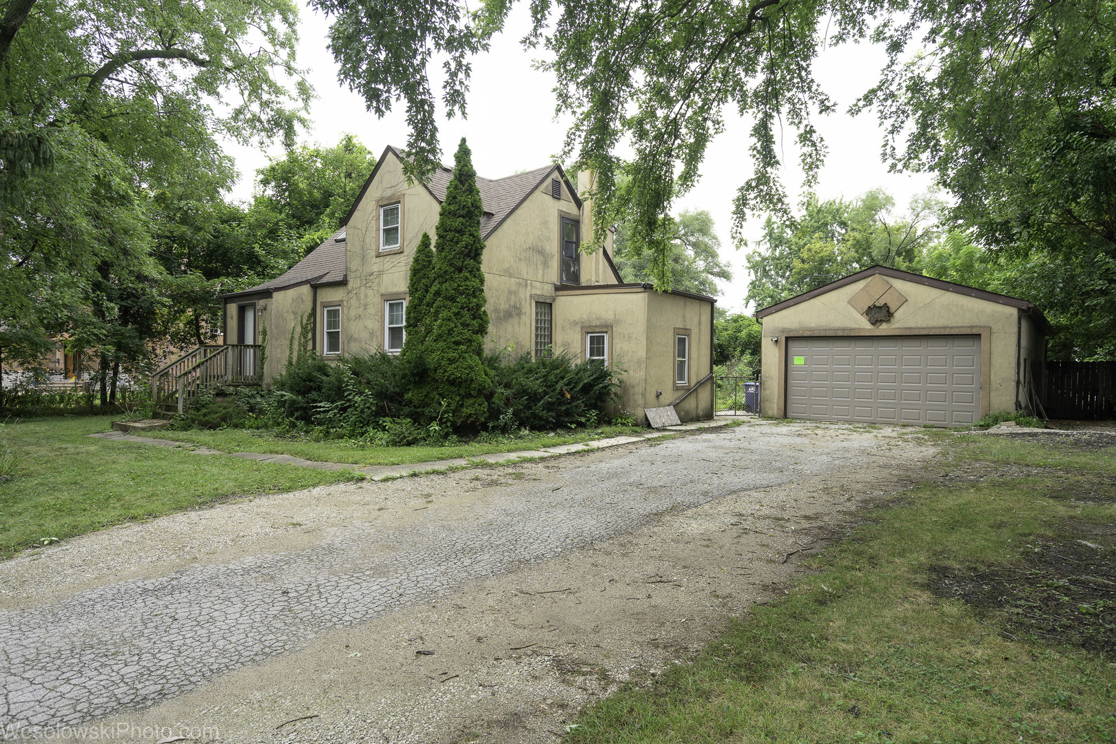 1748 Lunt Avenue Property Photo 1