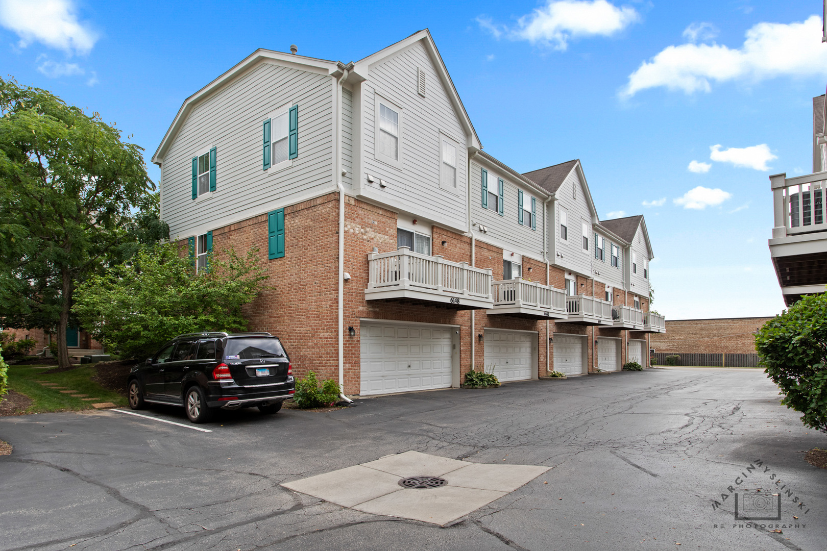 6148 Washington Court Property Photo 4