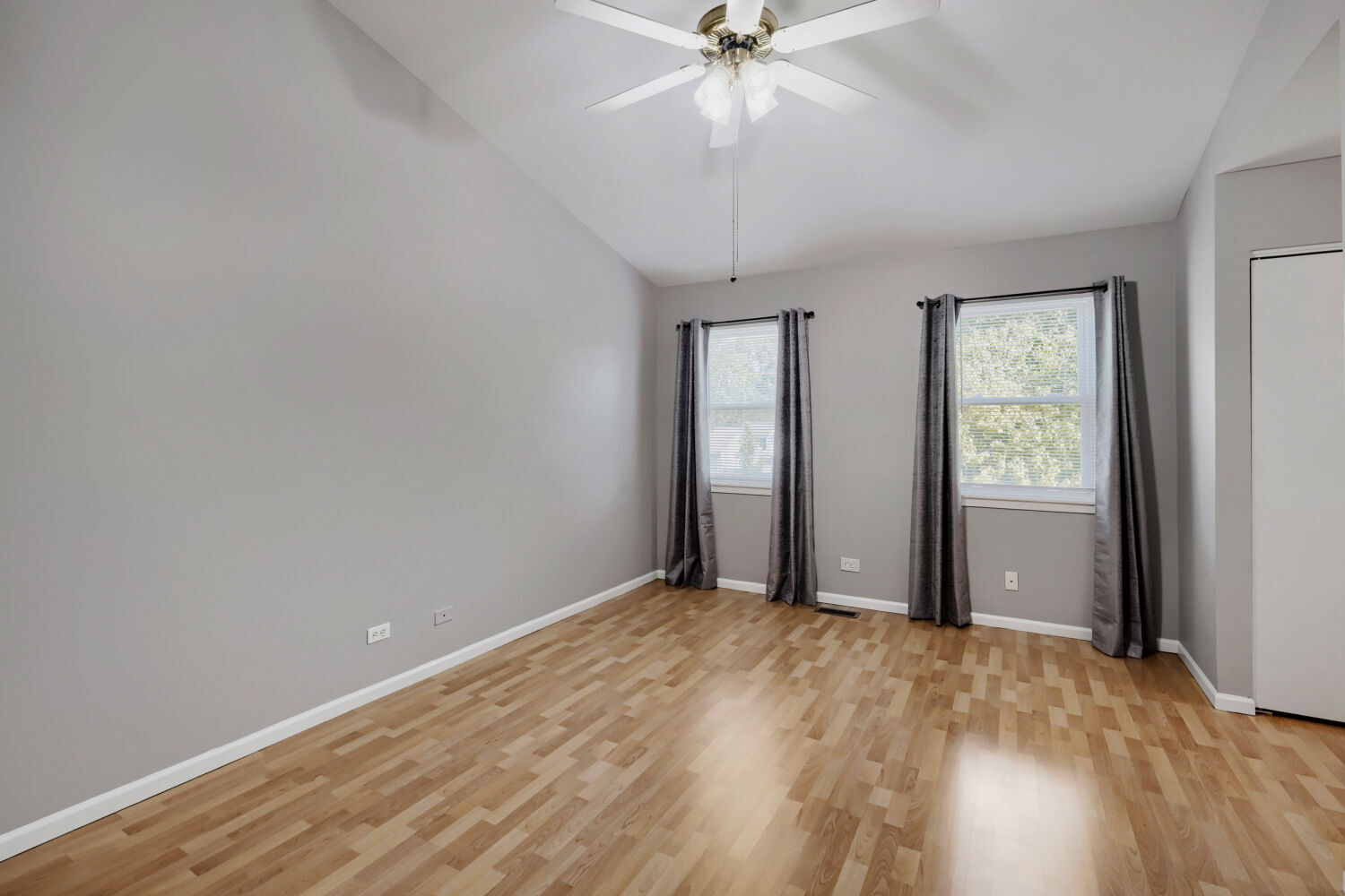 921 Perry Drive Property Photo 13