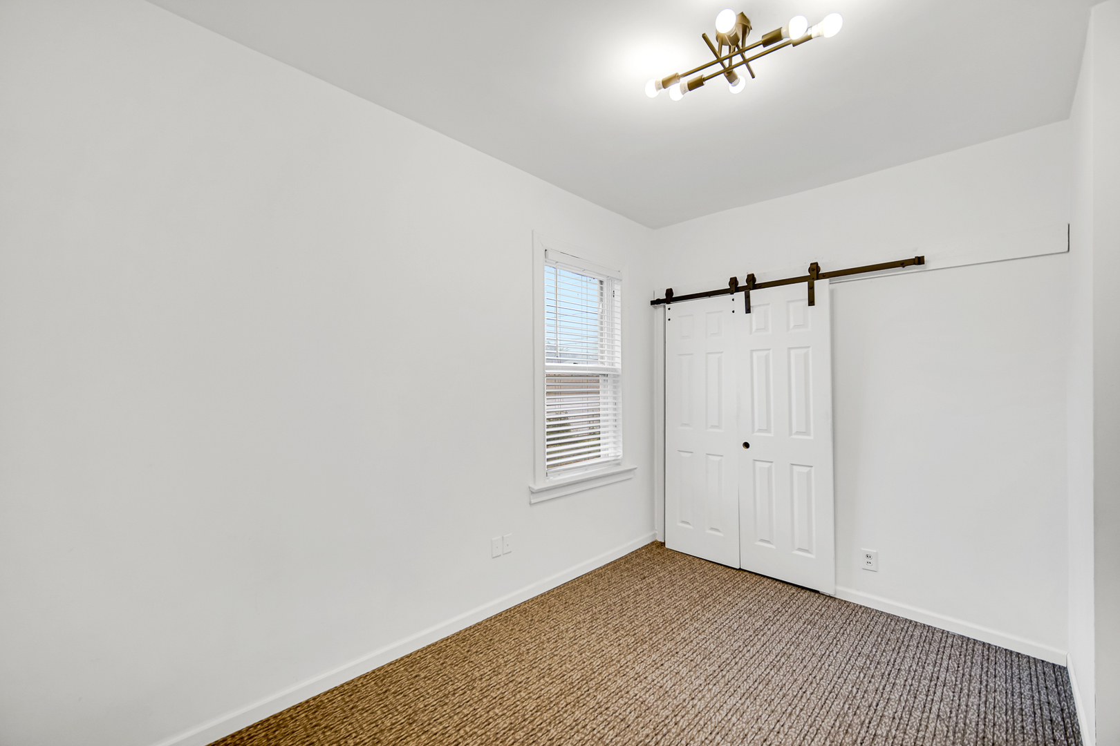 11351 S Wallace Street Property Photo 10