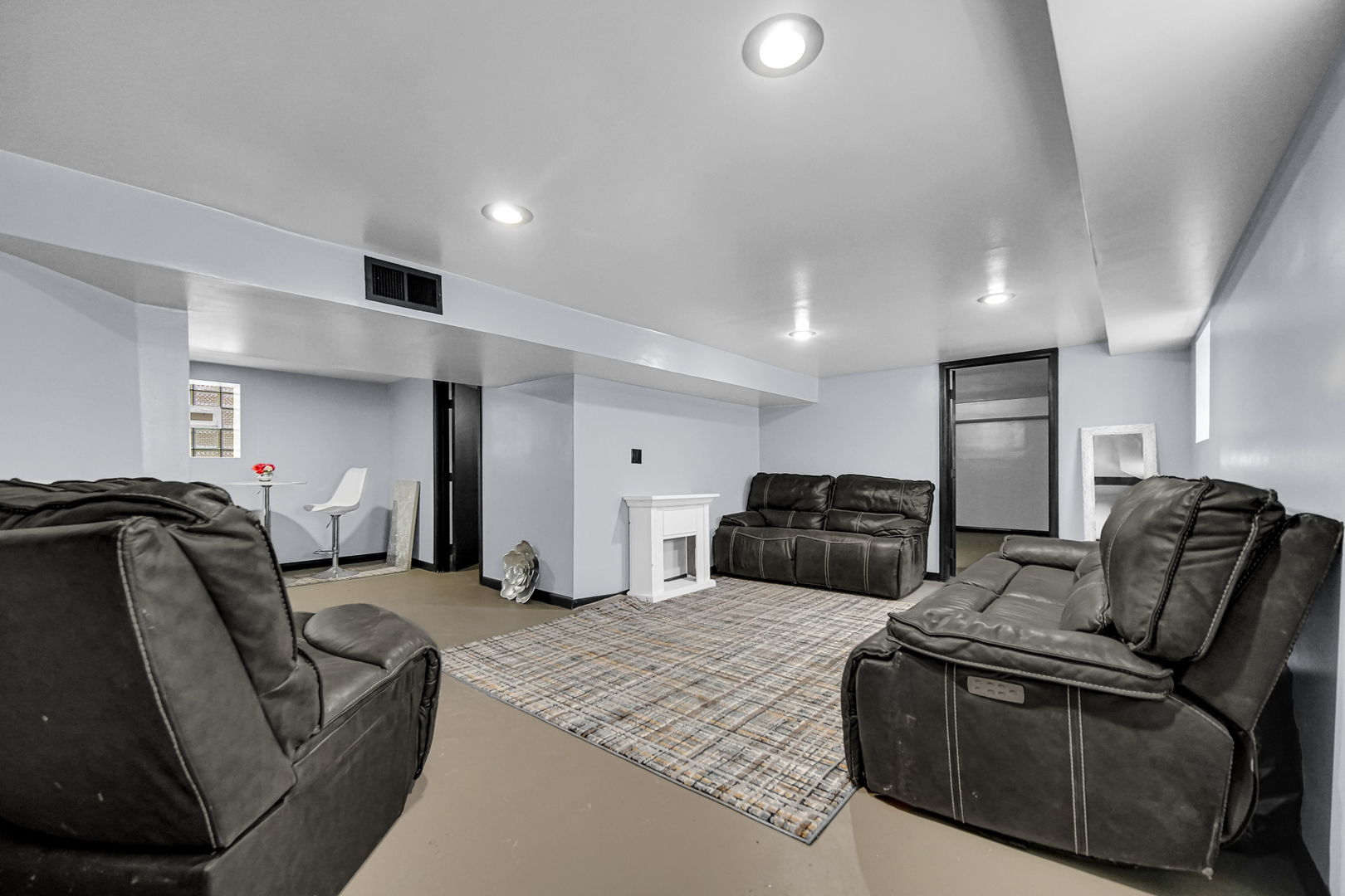 11351 S Wallace Street Property Photo 12