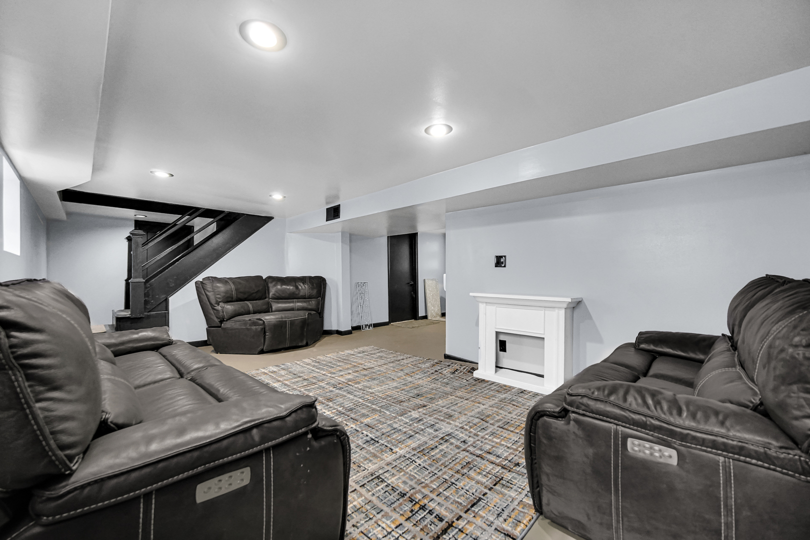 11351 S Wallace Street Property Photo 13