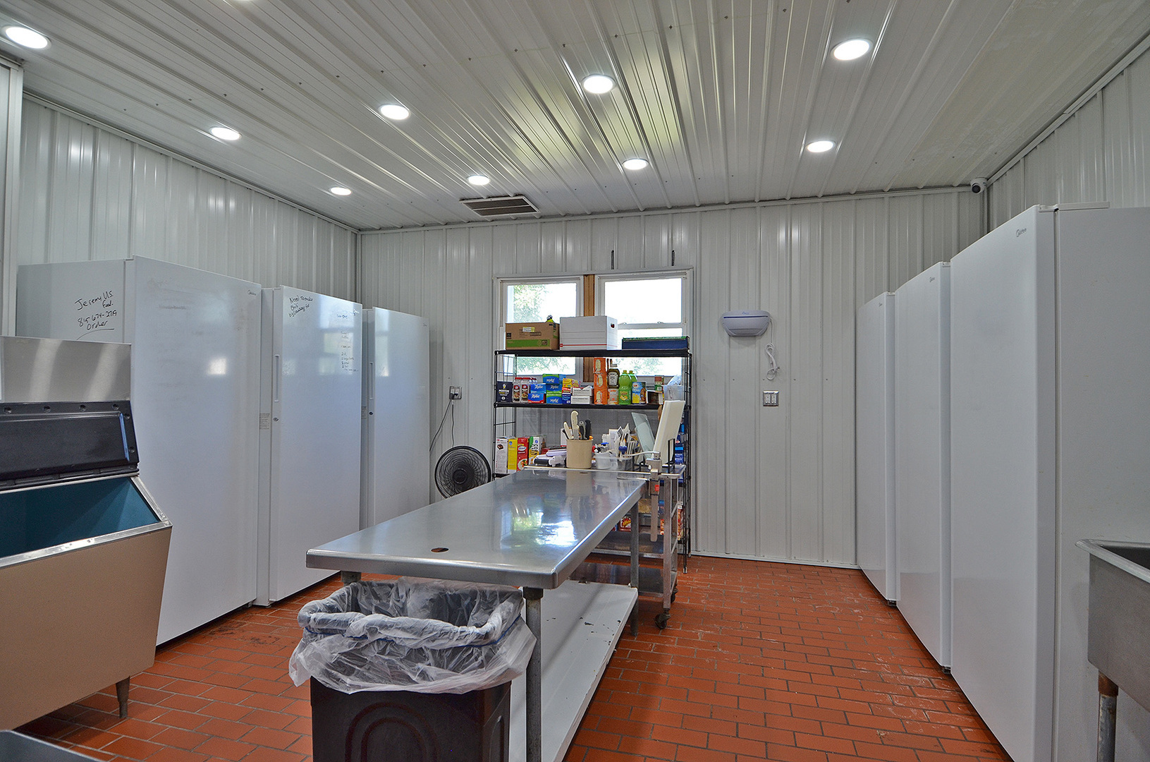 818 N Shabbona Street Property Photo 6