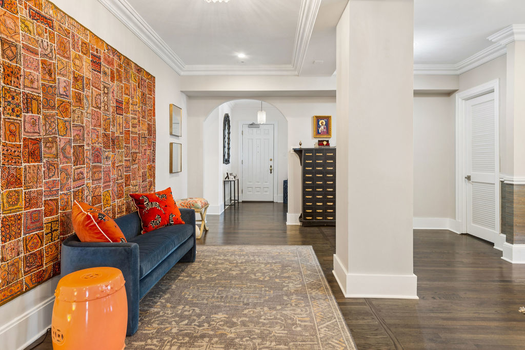 20 E Cedar Street 17c Property Photo 3