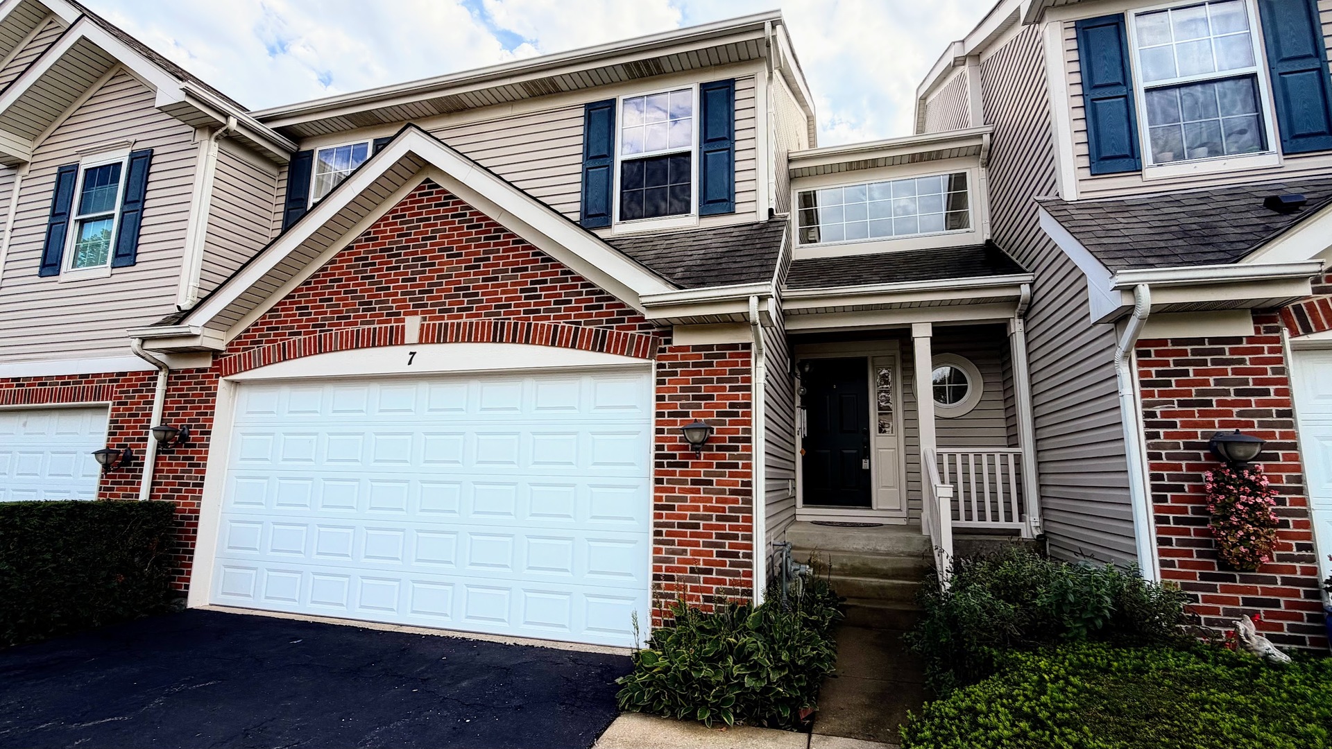 7 Blue Stem Court Property Photo 2