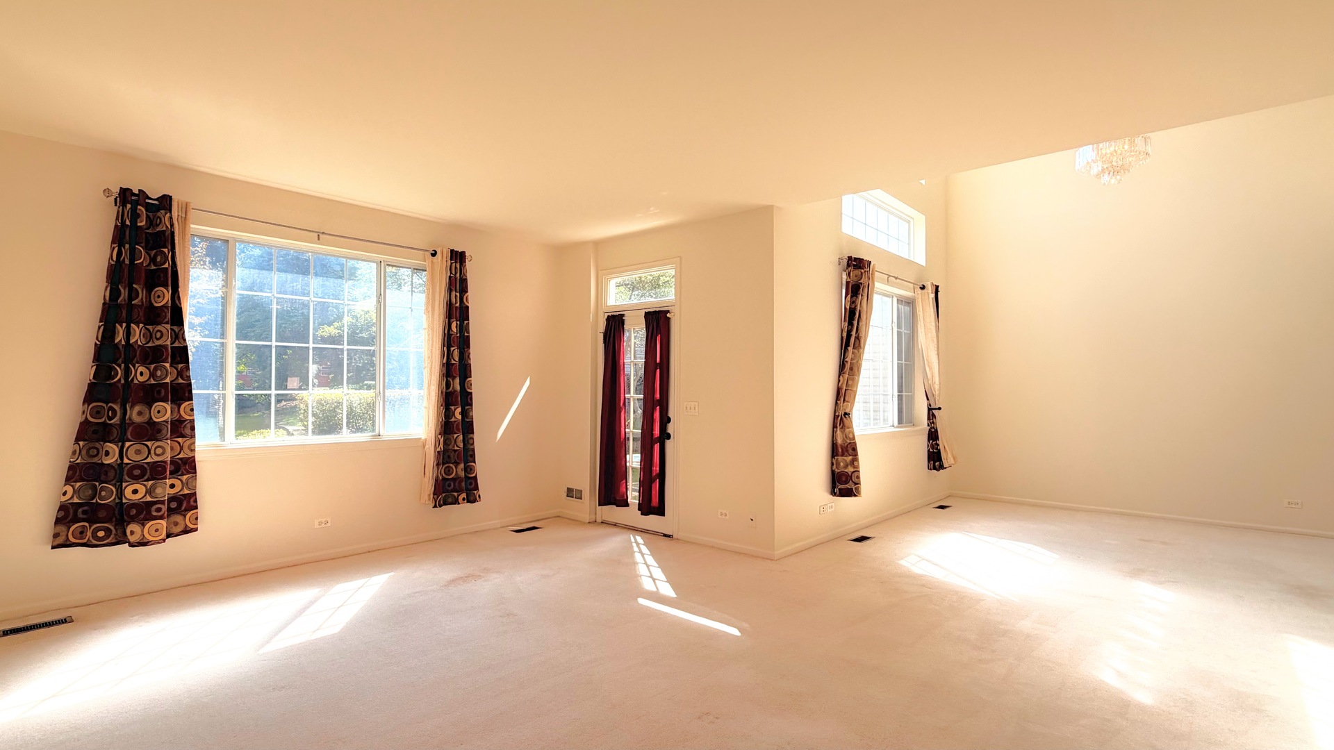 7 Blue Stem Court Property Photo 4