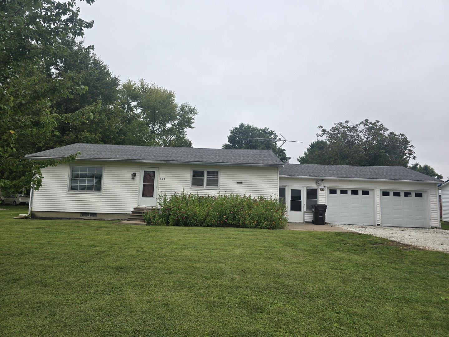 108 S Belmont Street Property Photo 1