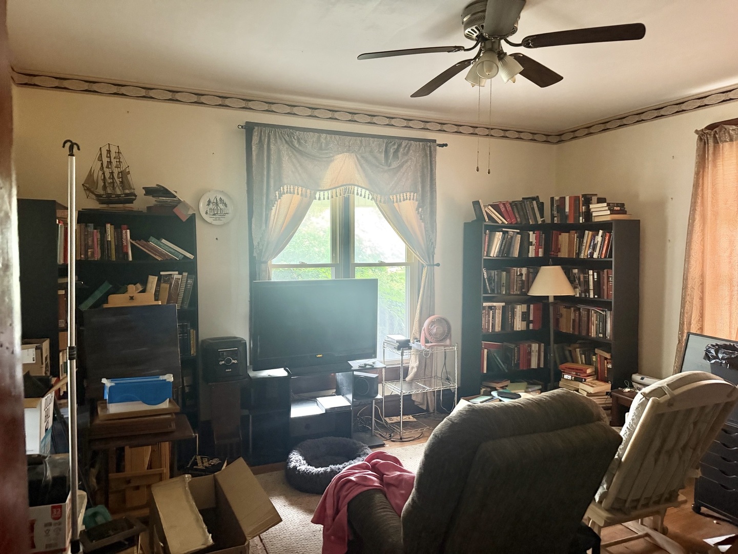 203 W Locust Street Property Photo 6