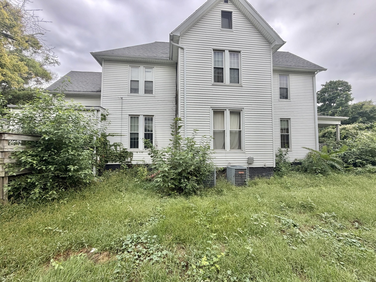203 W Locust Street Property Photo 34