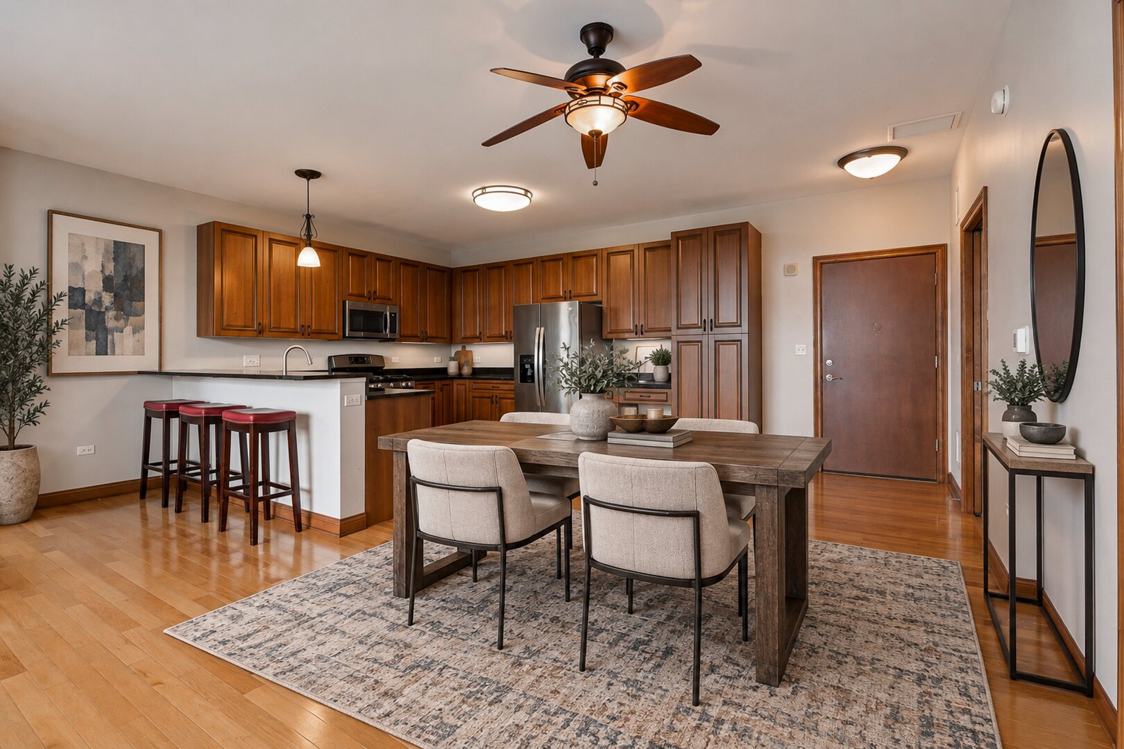 160 S River Street 409 Property Photo 3