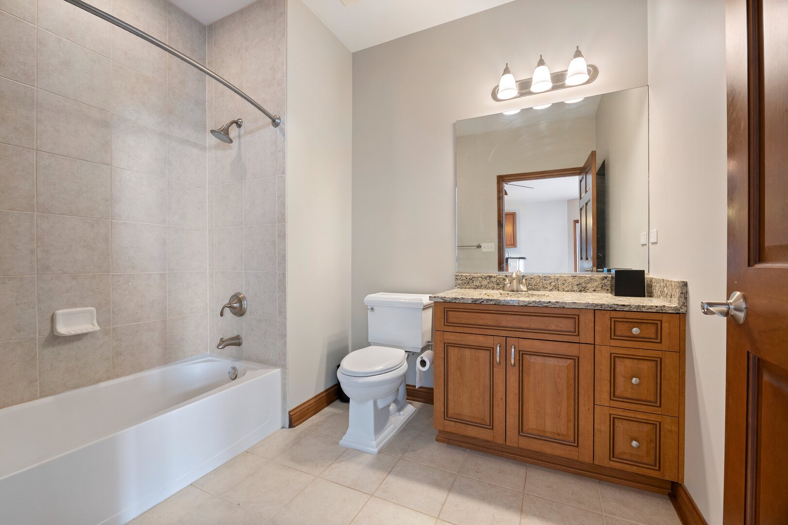 160 S River Street 409 Property Photo 12