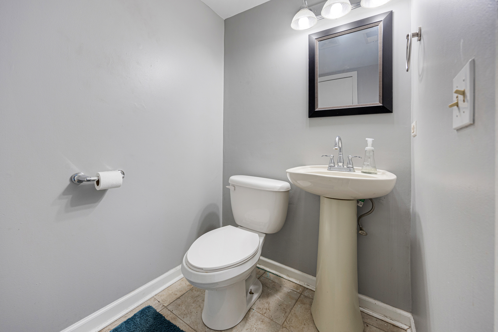 1002 Castleshire Drive Property Photo 19