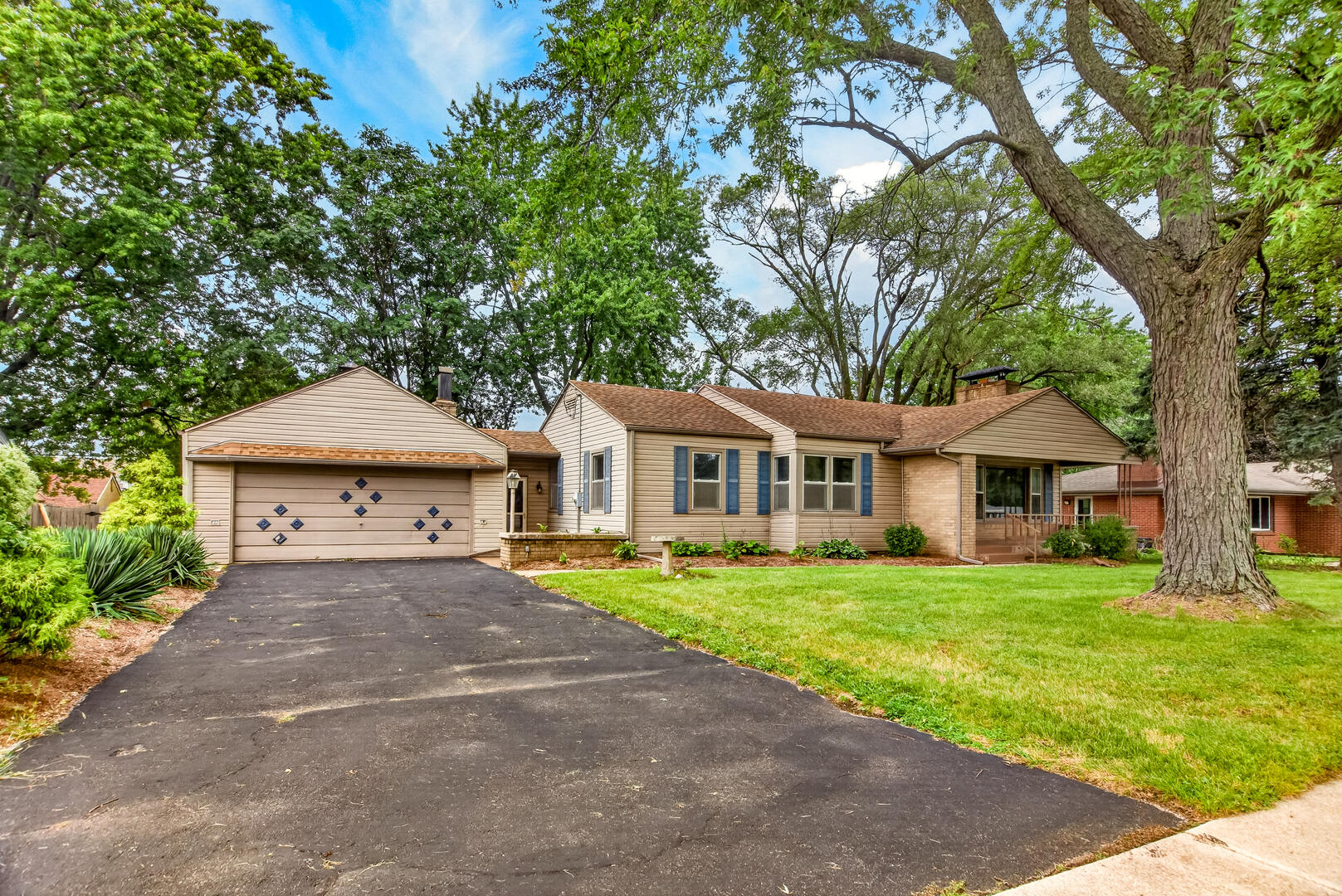 3104 Sunnyside Drive Property Photo 1
