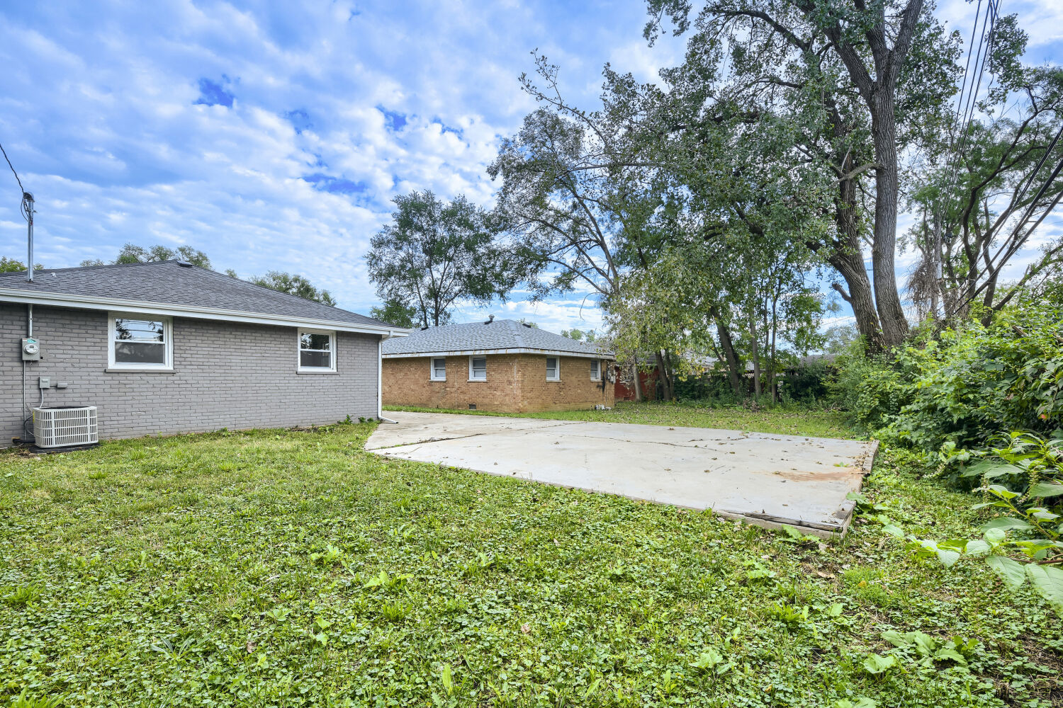 576 W 16th Street Property Photo 11