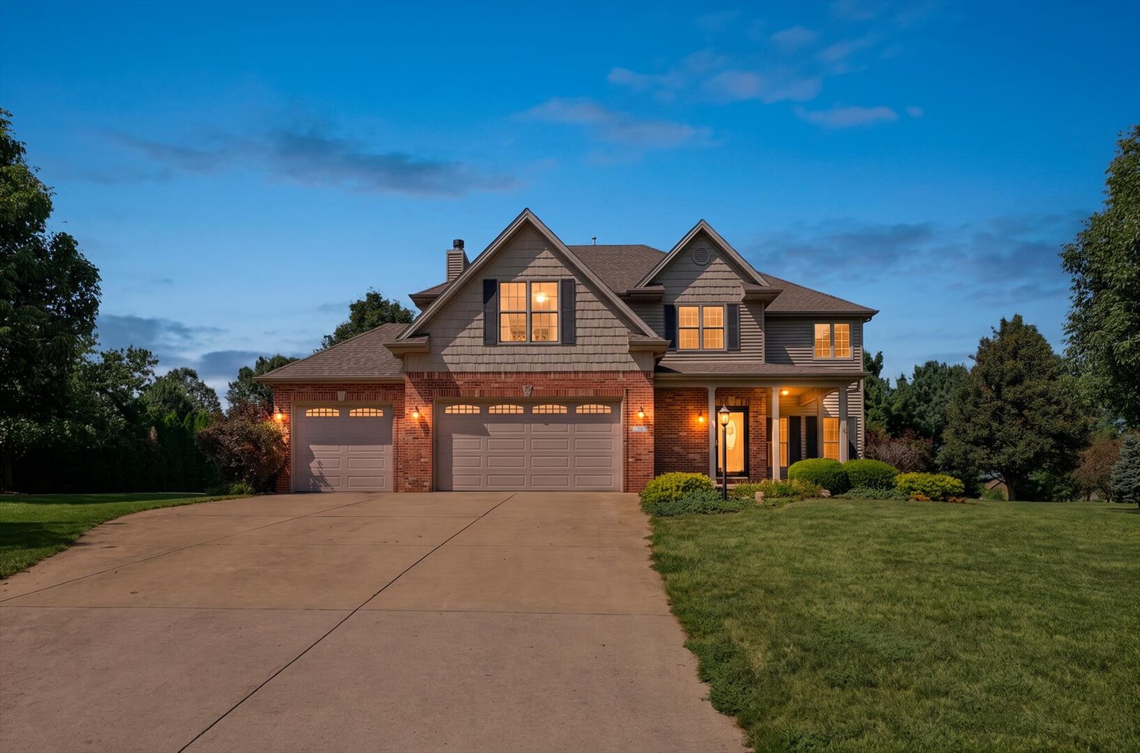 30 Long Grove Drive Property Photo 1