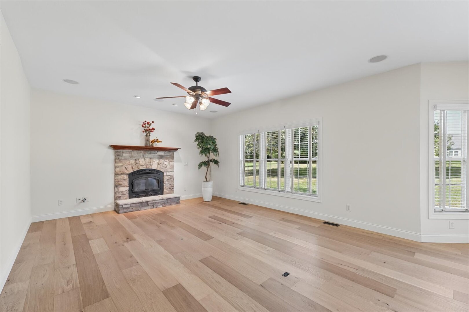 30 Long Grove Drive Property Photo 8