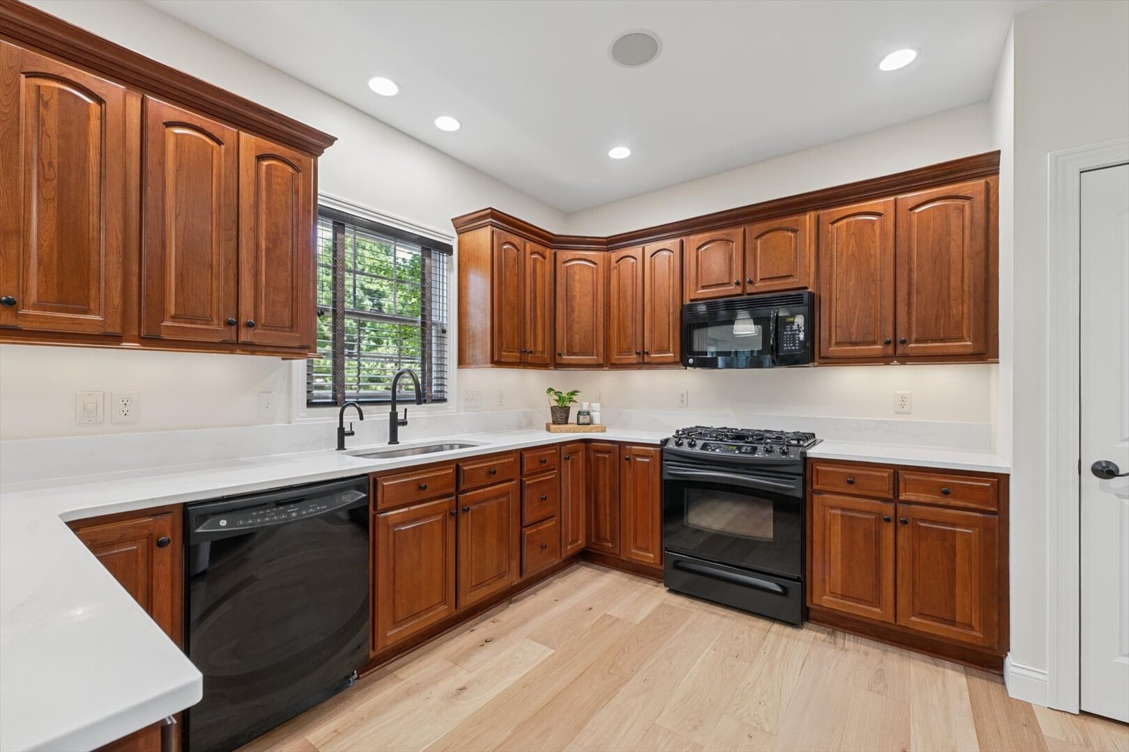 30 Long Grove Drive Property Photo 13