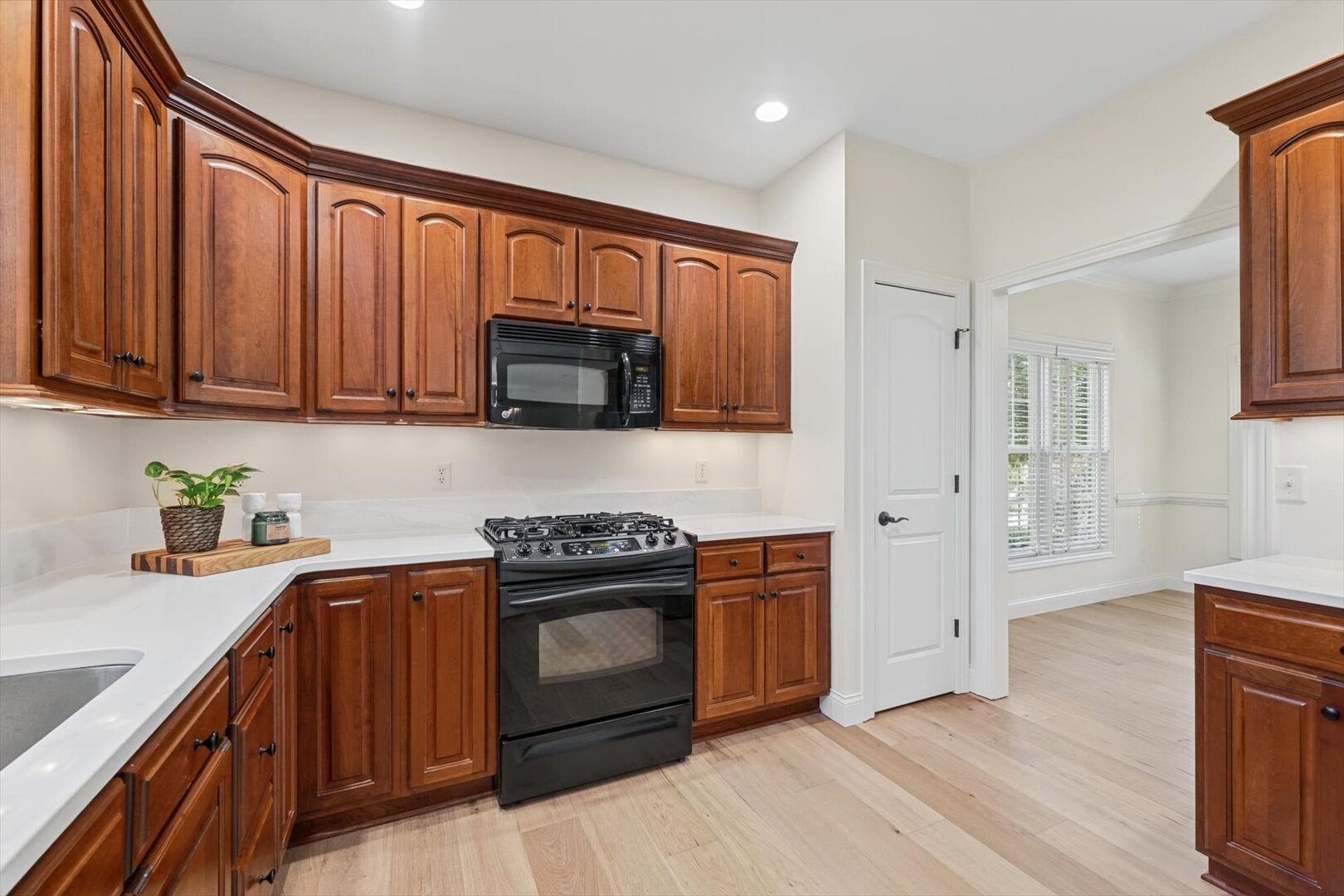 30 Long Grove Drive Property Photo 14