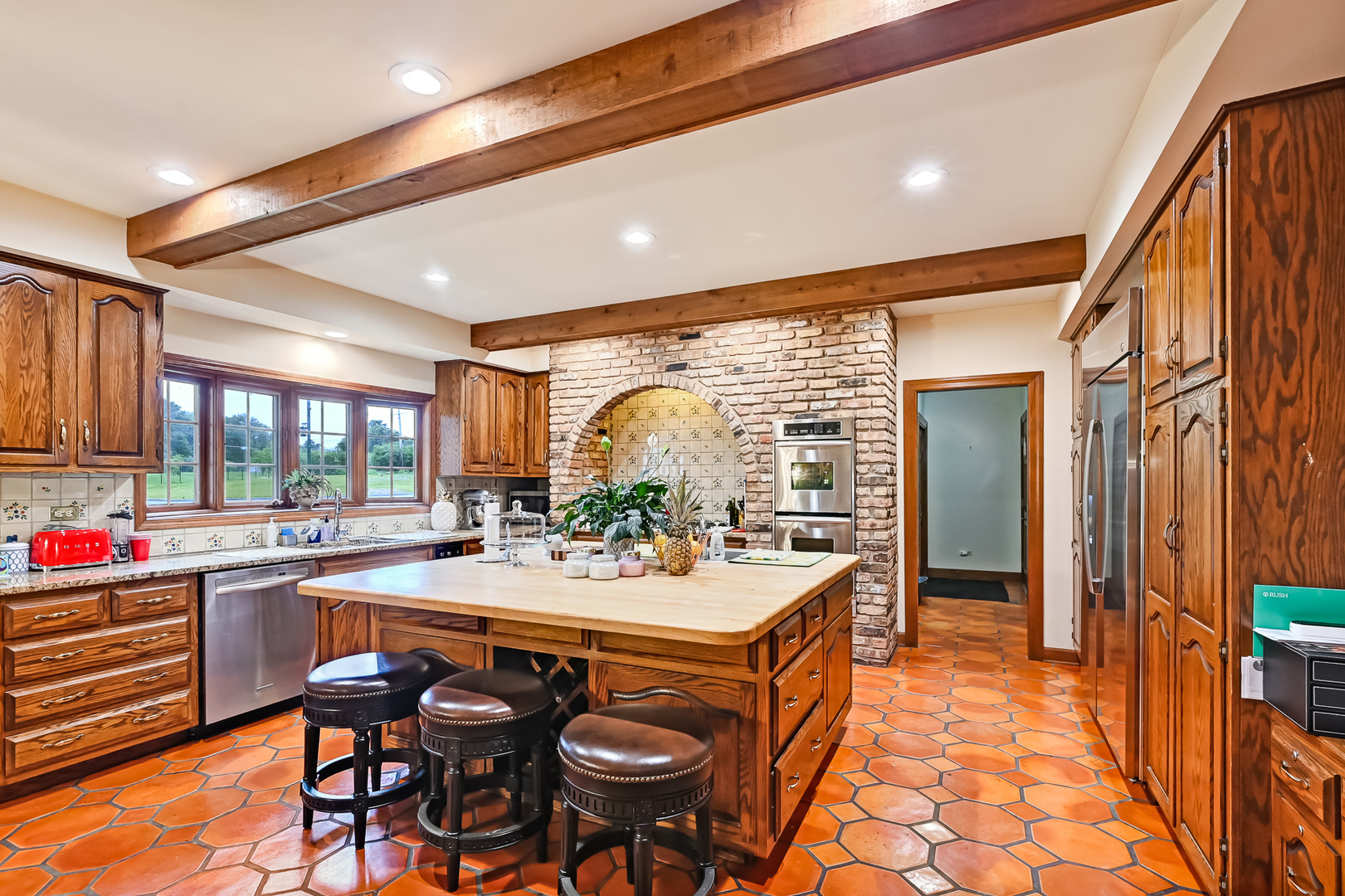 1711 Midwest Club Parkway Property Photo 8