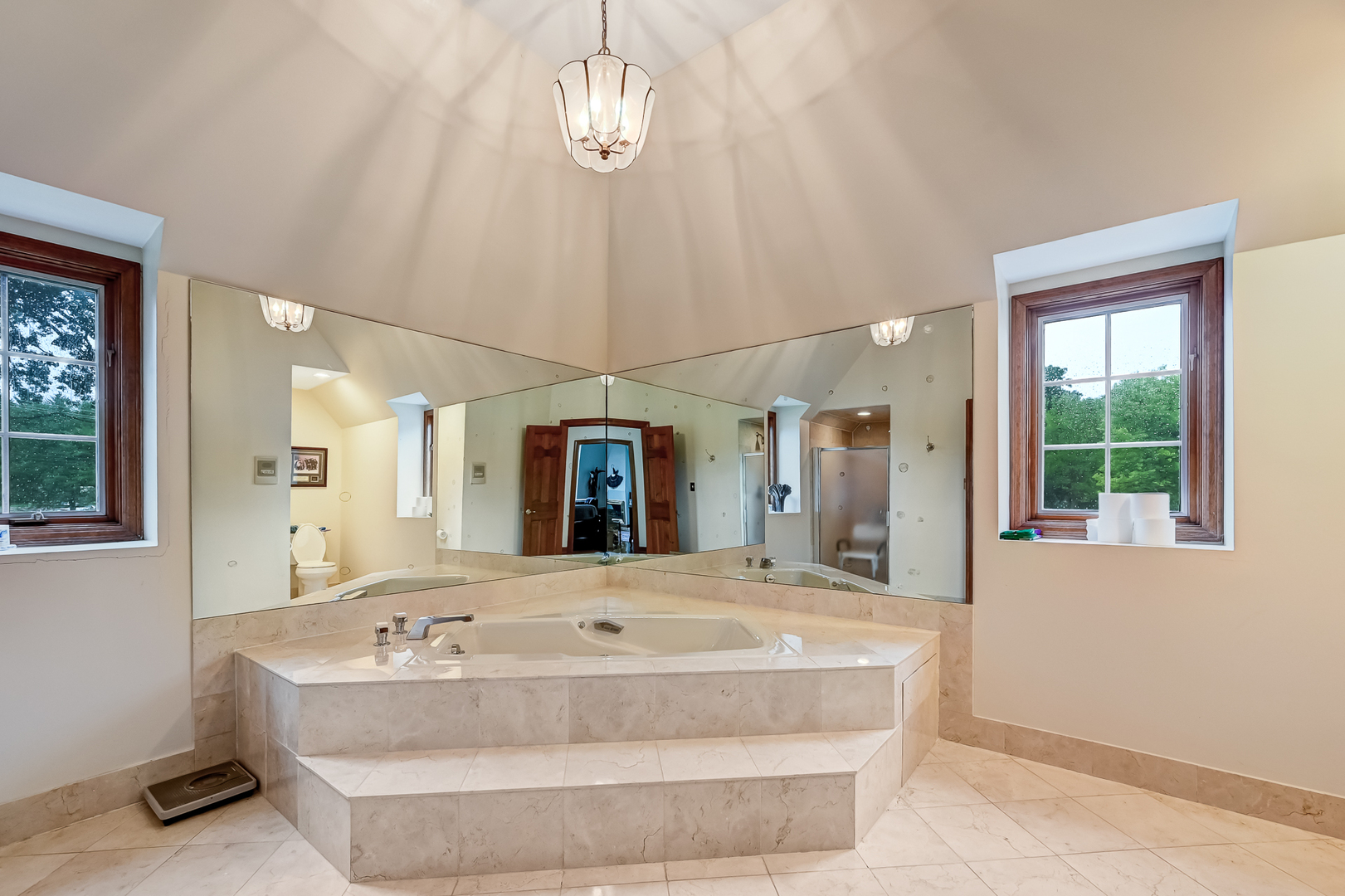 1711 Midwest Club Parkway Property Photo 16