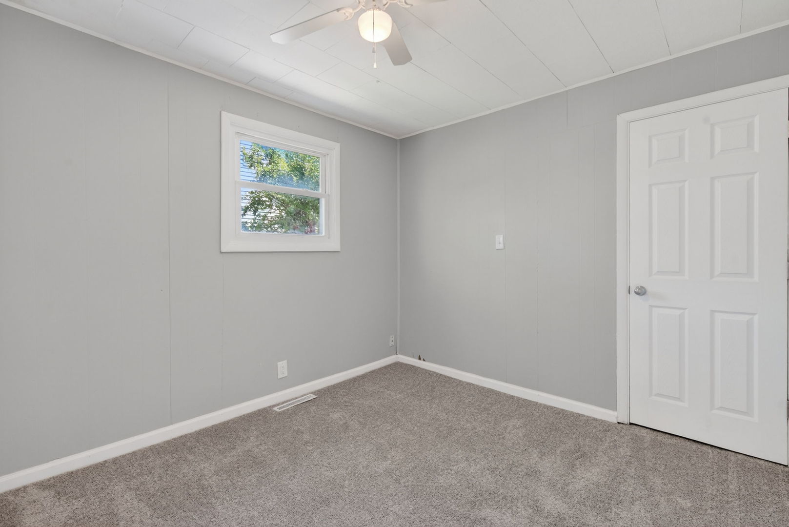 1607 S Joliet Street Property Photo 18