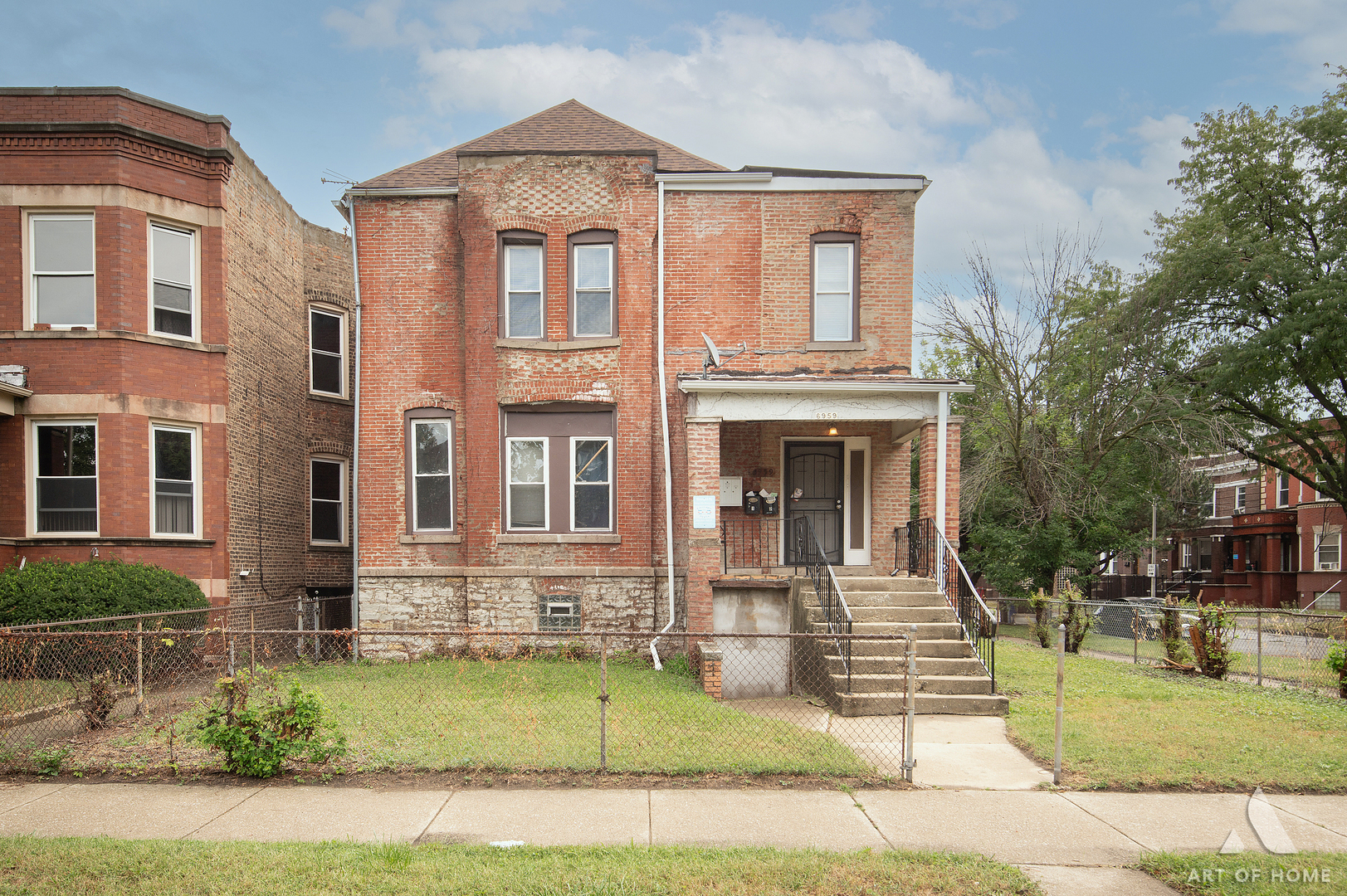 6959 S Calumet Avenue Property Photo 1