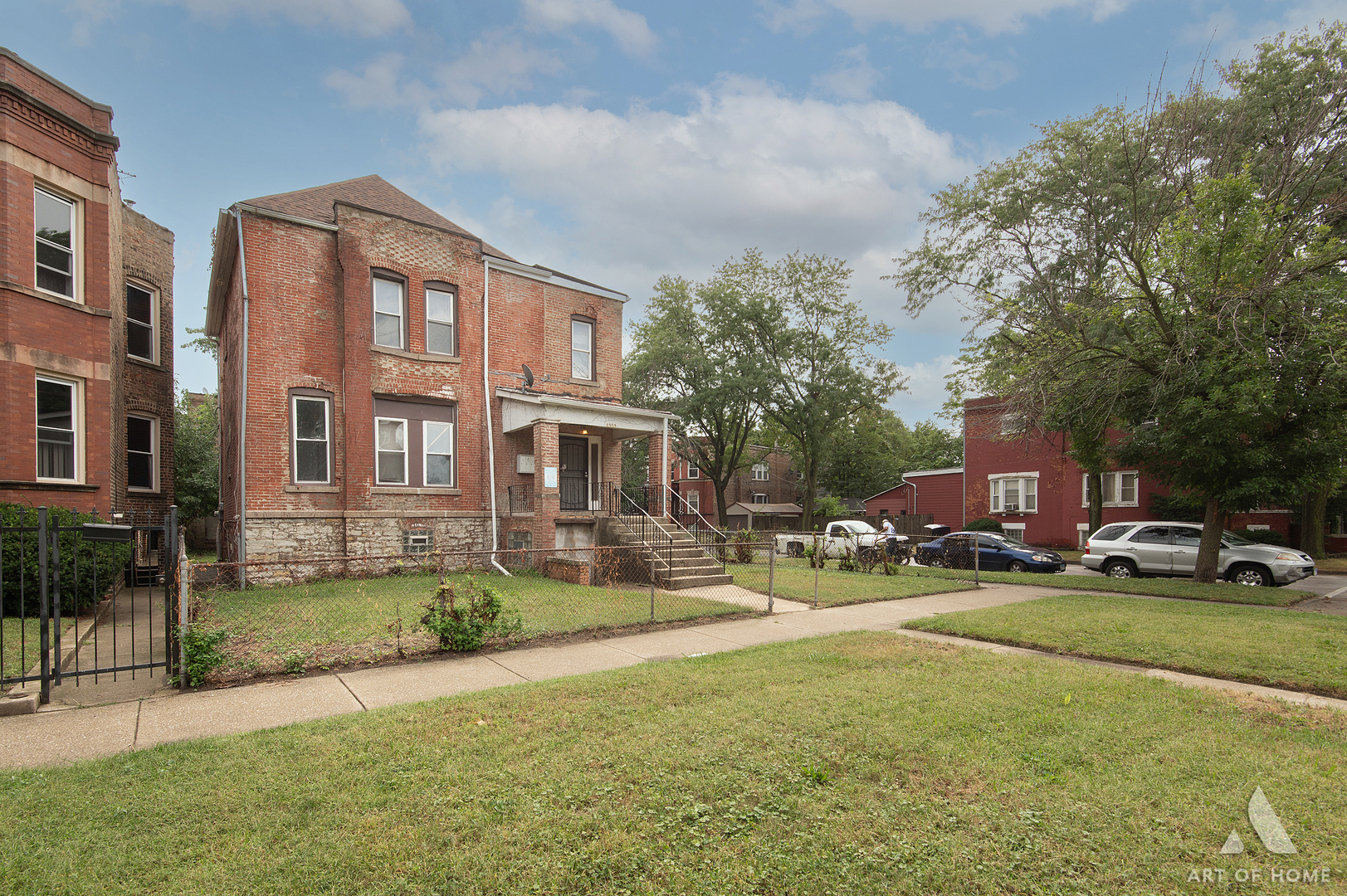 6959 S Calumet Avenue Property Photo 2