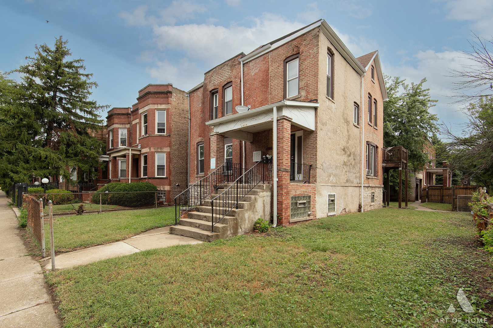 6959 S Calumet Avenue Property Photo 3