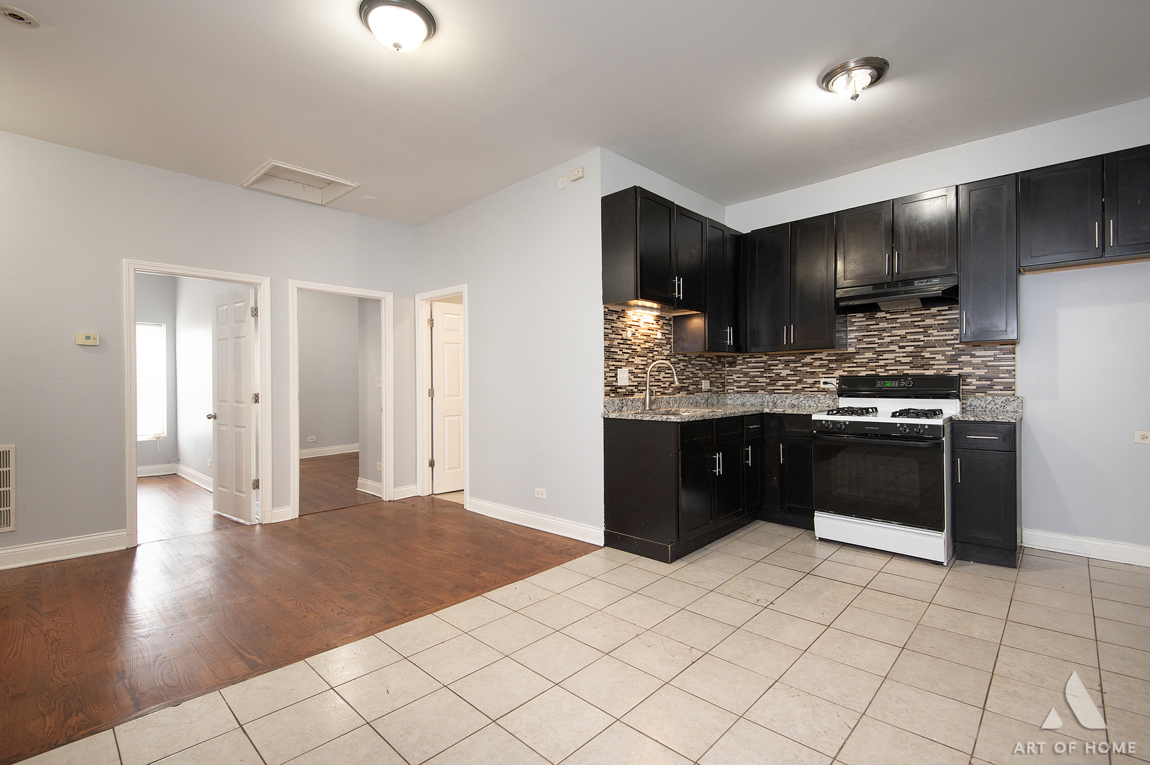 6959 S Calumet Avenue Property Photo 6