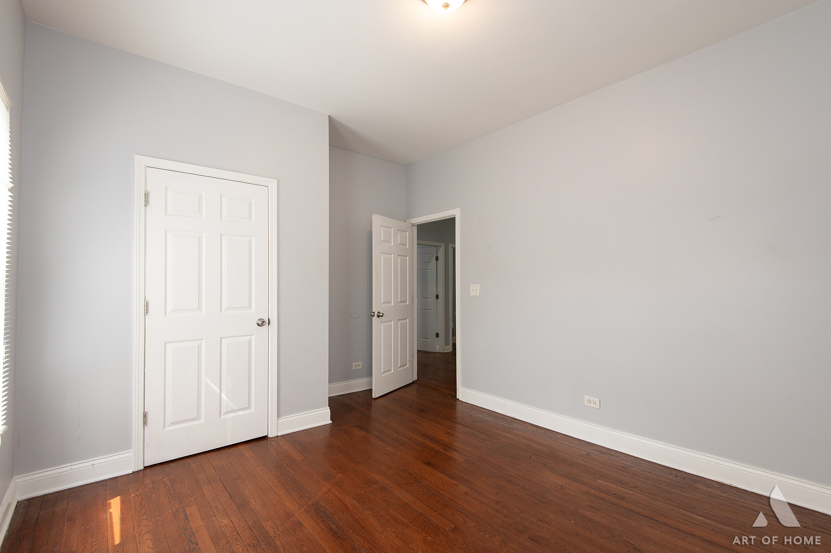 6959 S Calumet Avenue Property Photo 12