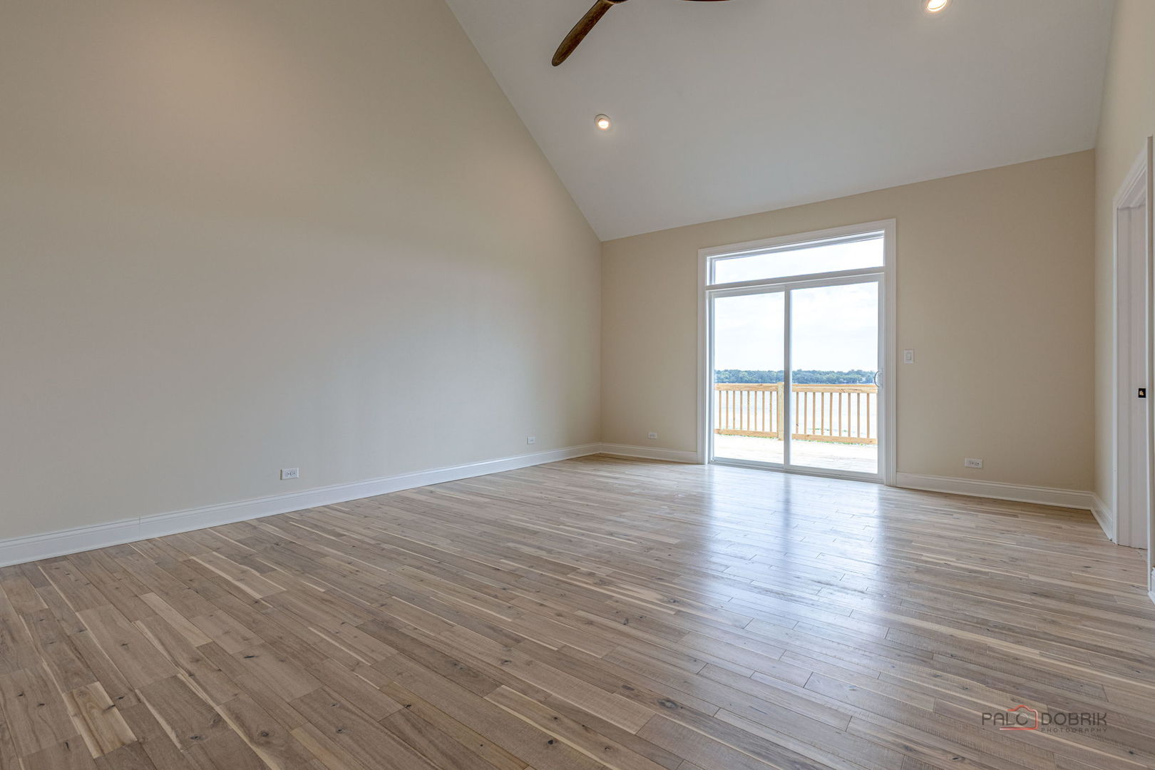 807 Lakeview Drive Property Photo 18