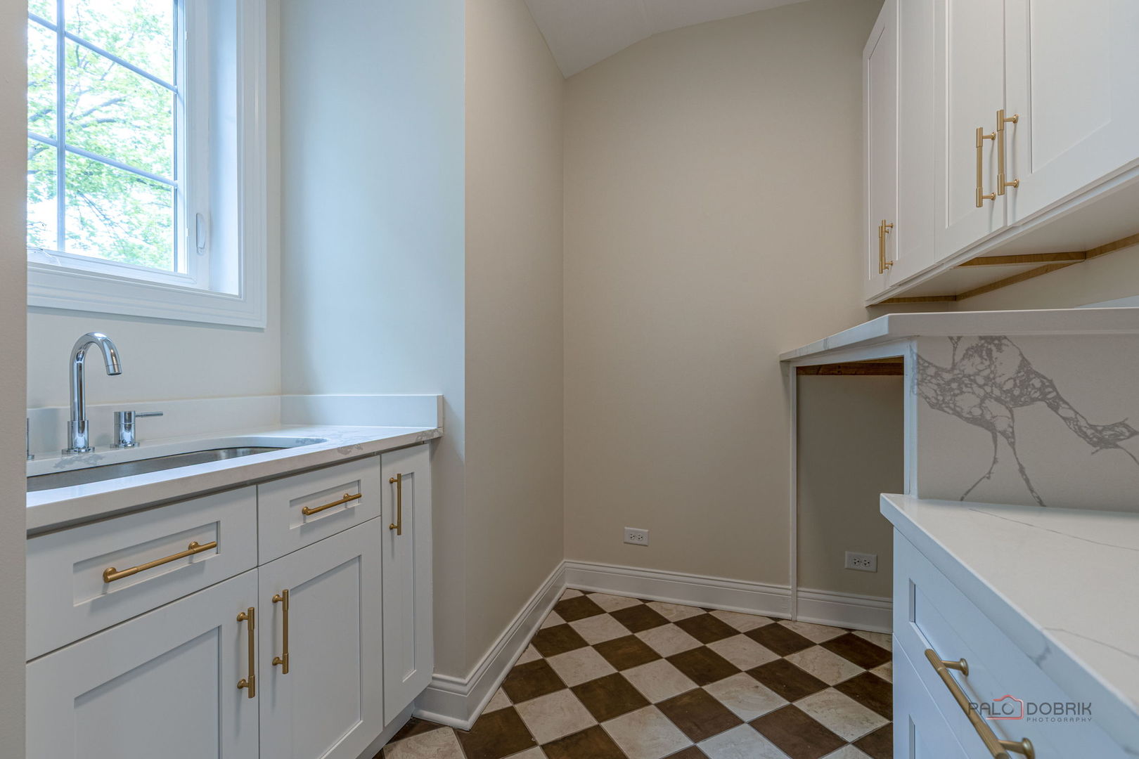 807 Lakeview Drive Property Photo 31
