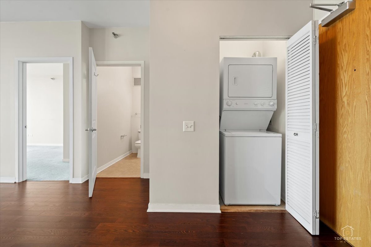 757 N Orleans Street 805 Property Photo 29