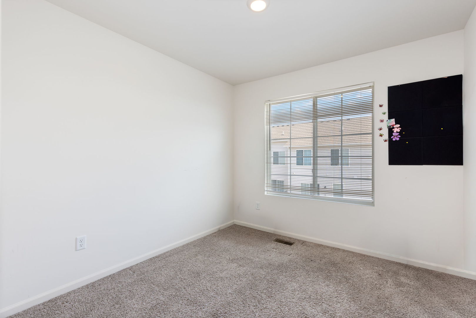 3758 Bissel Drive Property Photo 14