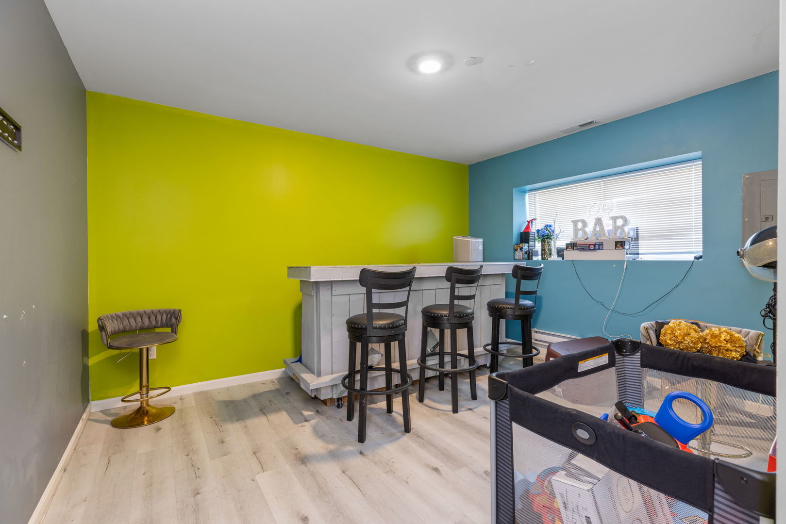 3758 Bissel Drive Property Photo 17