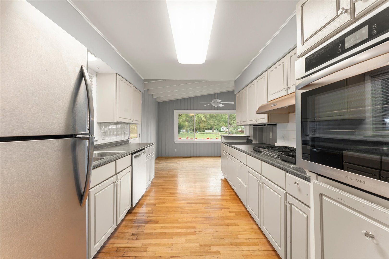 907 S Longview Road Property Photo 13