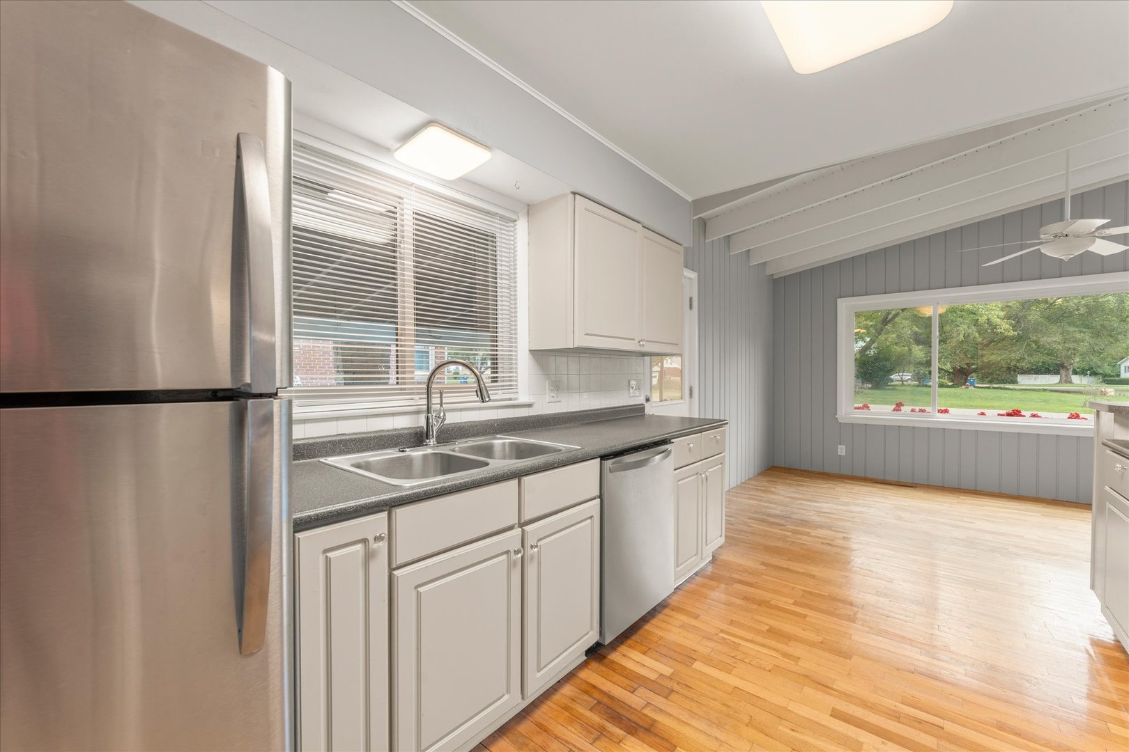 907 S Longview Road Property Photo 14