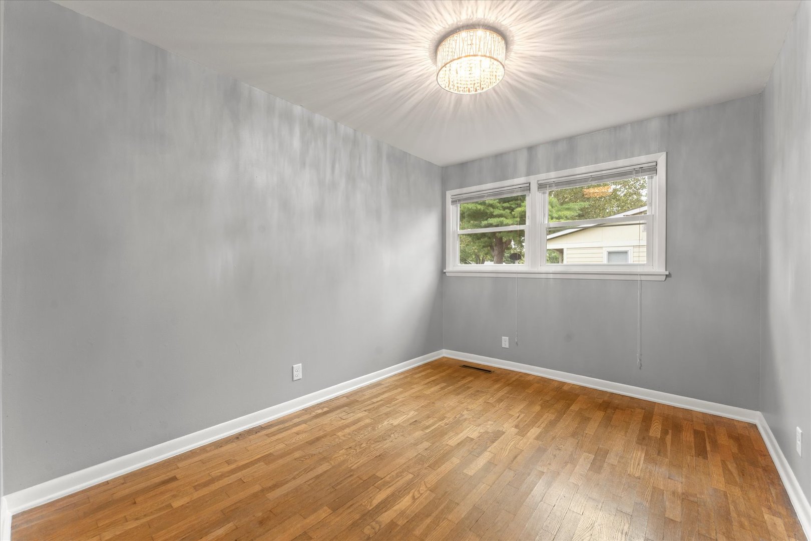 907 S Longview Road Property Photo 25