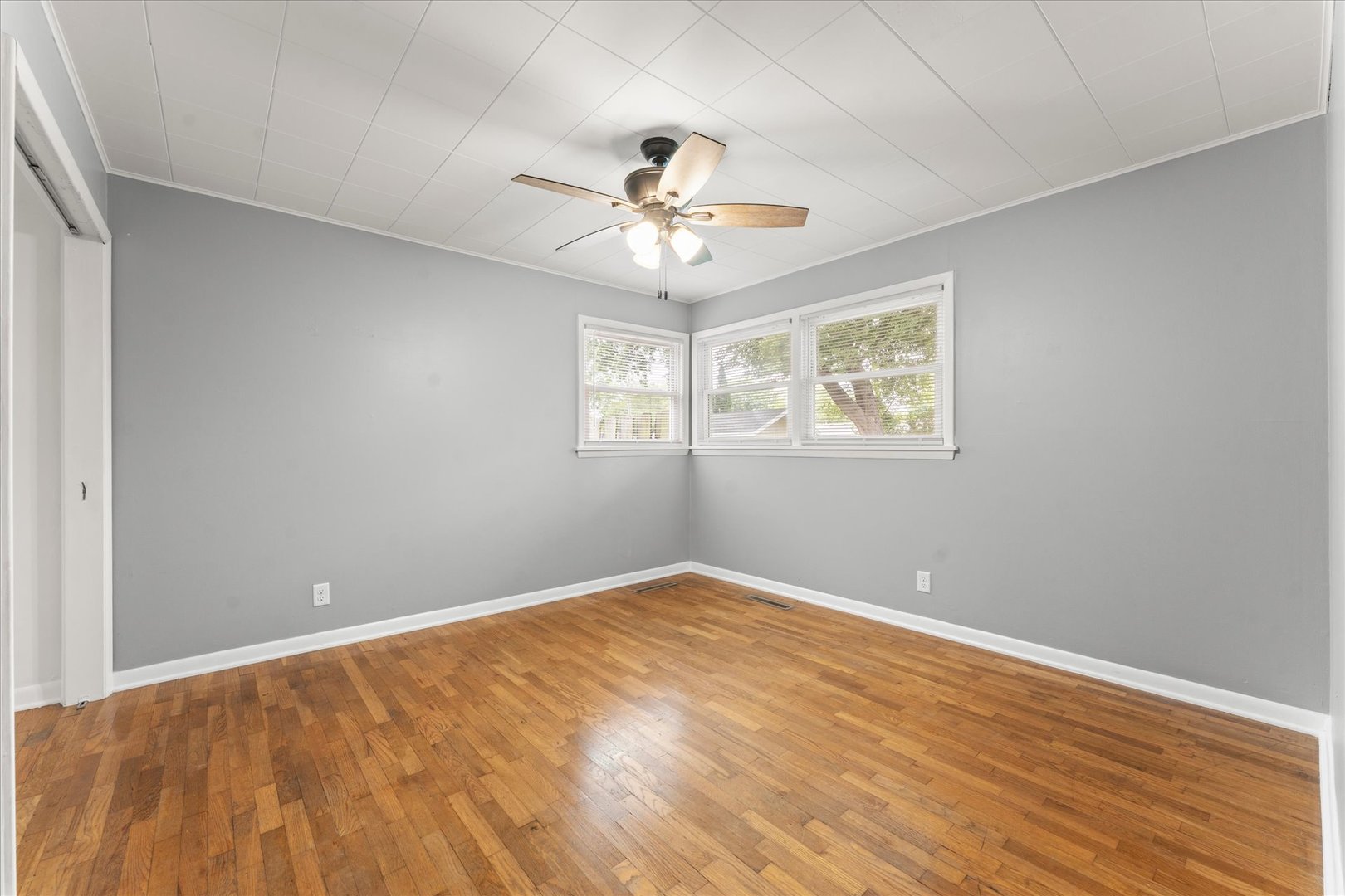 907 S Longview Road Property Photo 26