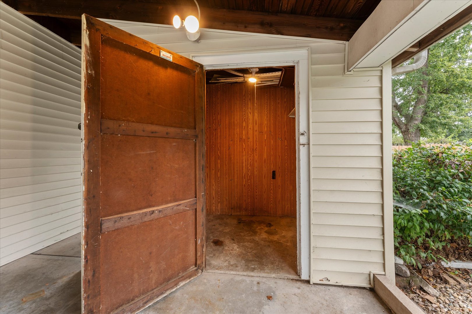 907 S Longview Road Property Photo 29