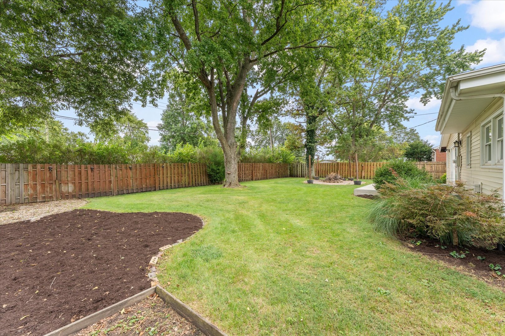 907 S Longview Road Property Photo 34