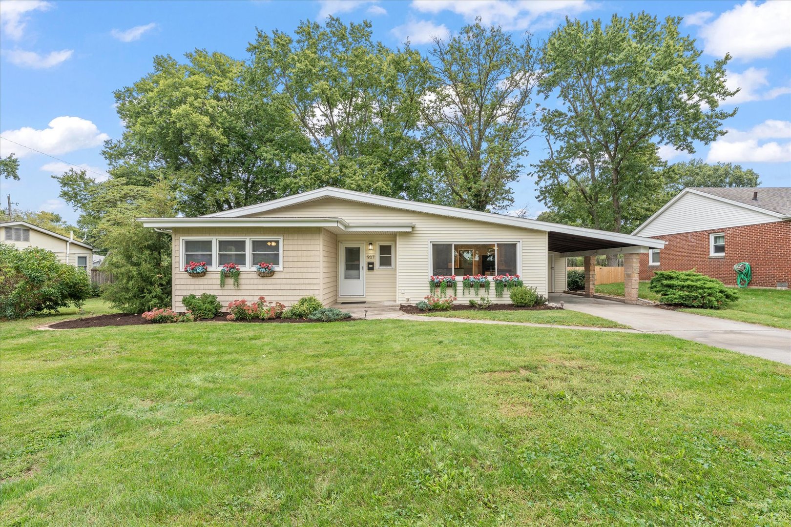 907 S Longview Road Property Photo 37