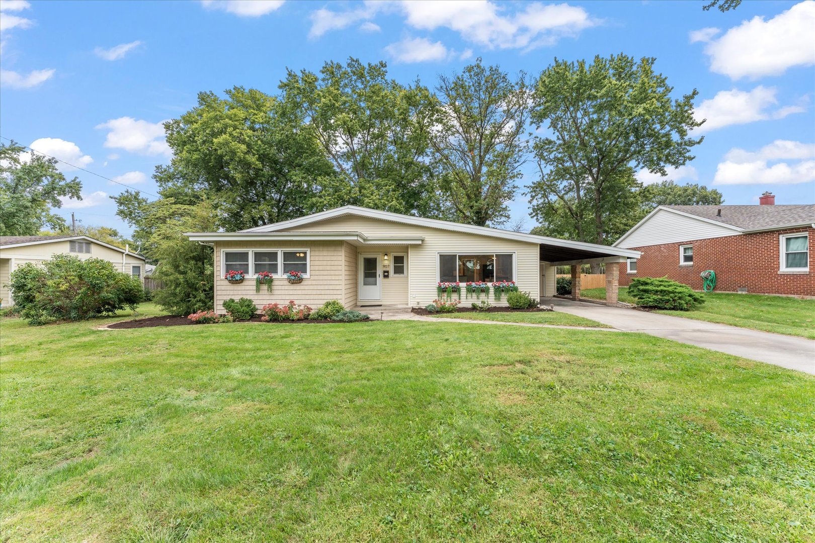 907 S Longview Road Property Photo 38